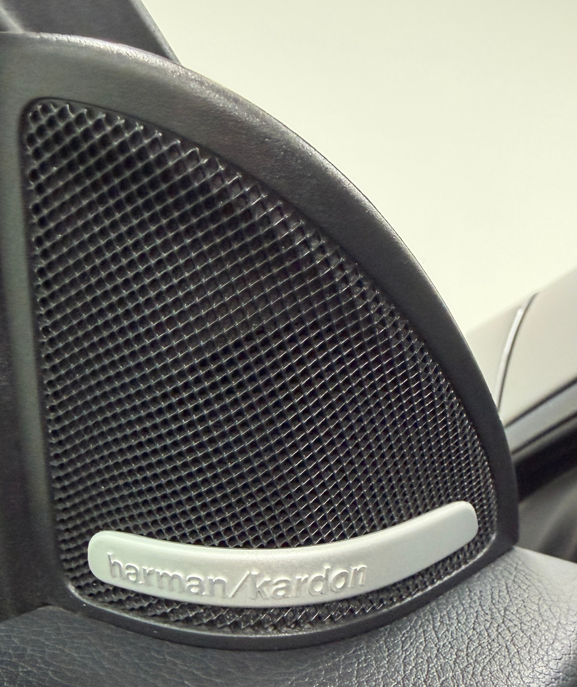 MERCEDES-BENZ CLA 45 AMG 381PS Mountaingray 4Matic Speedshift / RF-Kamera / Glasdach / H&K Sound / Night-Paket /-image-18