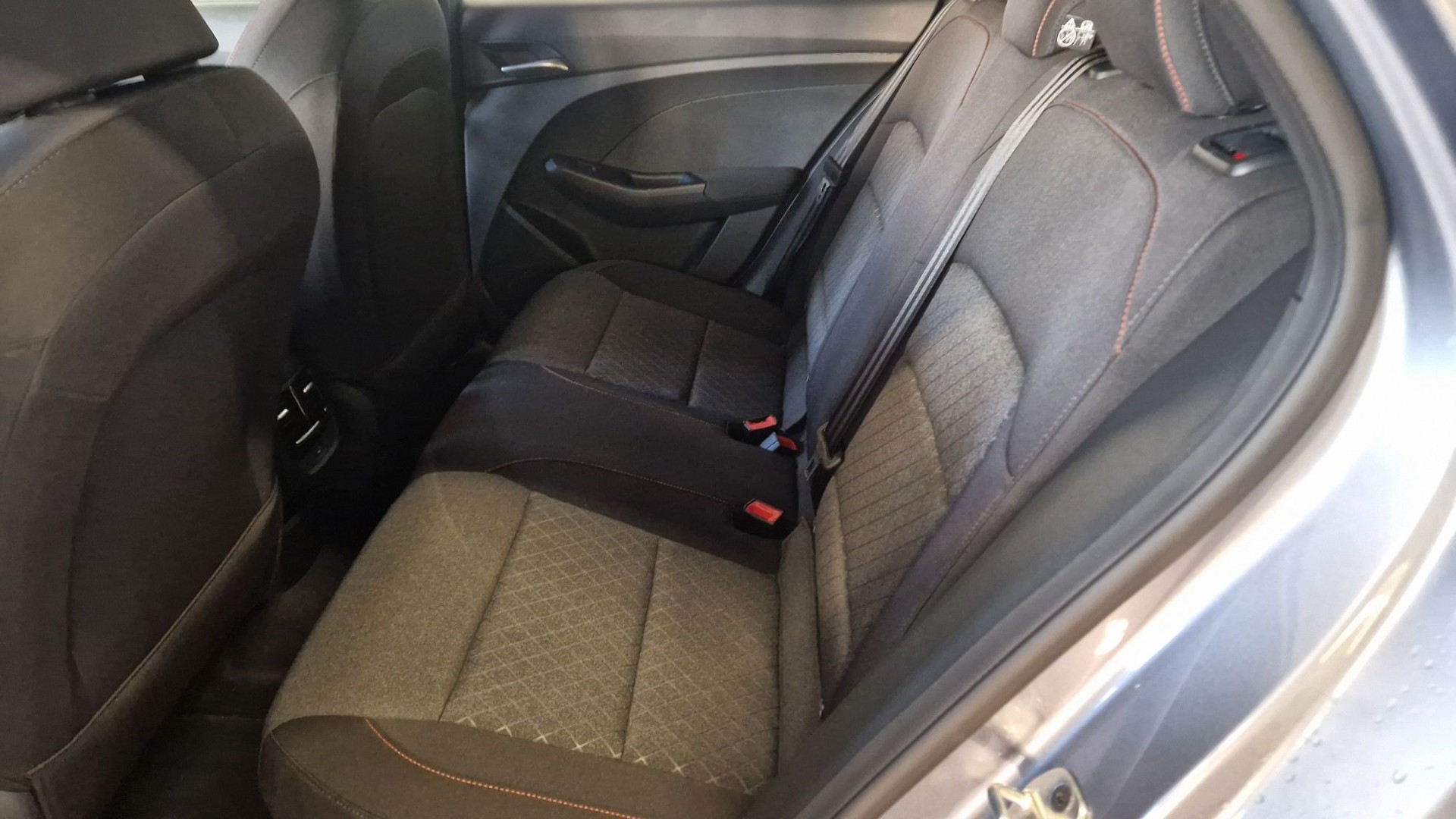 MG 3 1.5 Hybrid Comfort Aut.-image-6