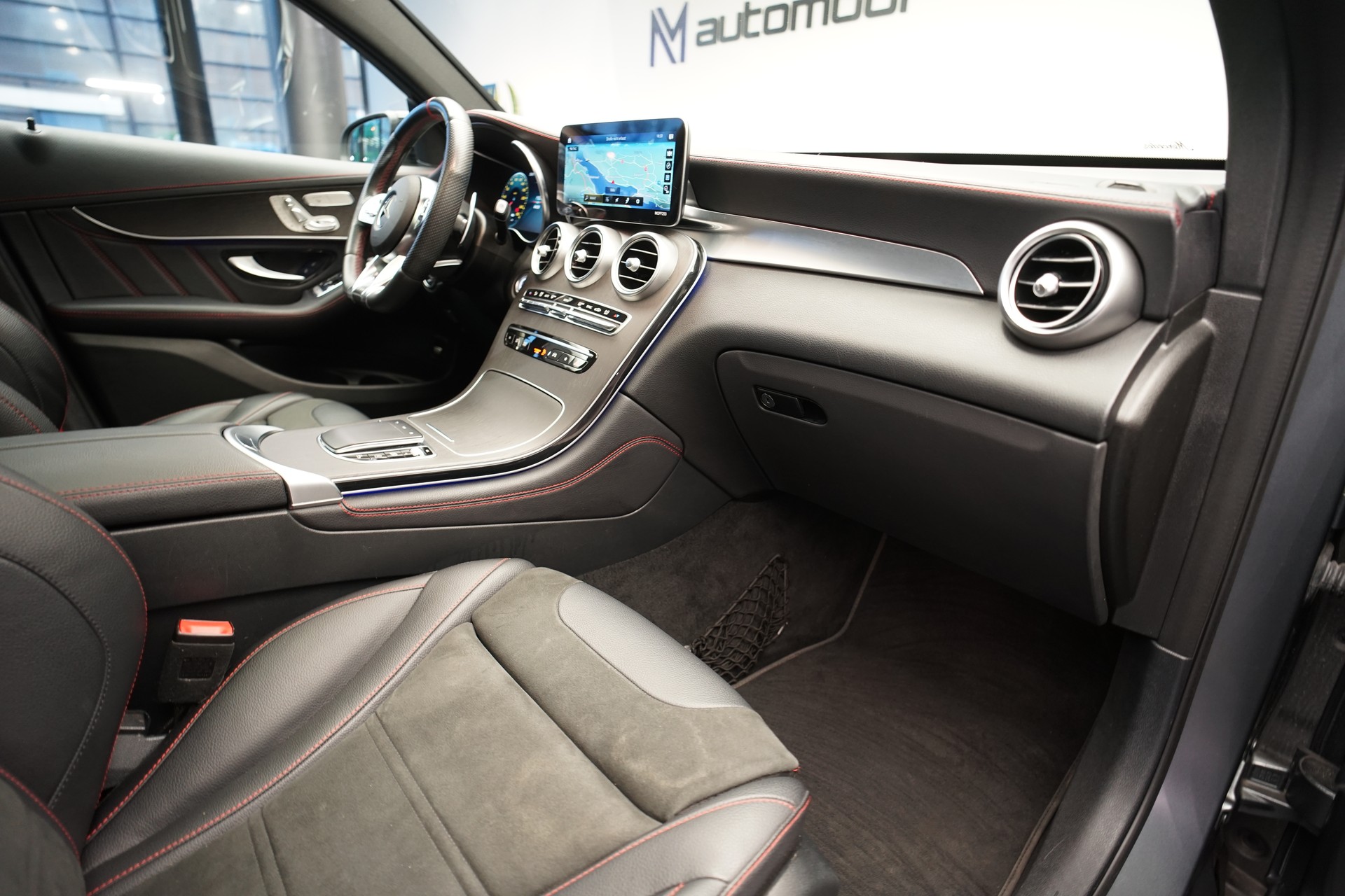 MERCEDES-BENZ GLC Coupé 43 AMG 4Matic 9G-Tronic *CH-Fahrzeug* *Mattlackierung*-image-15