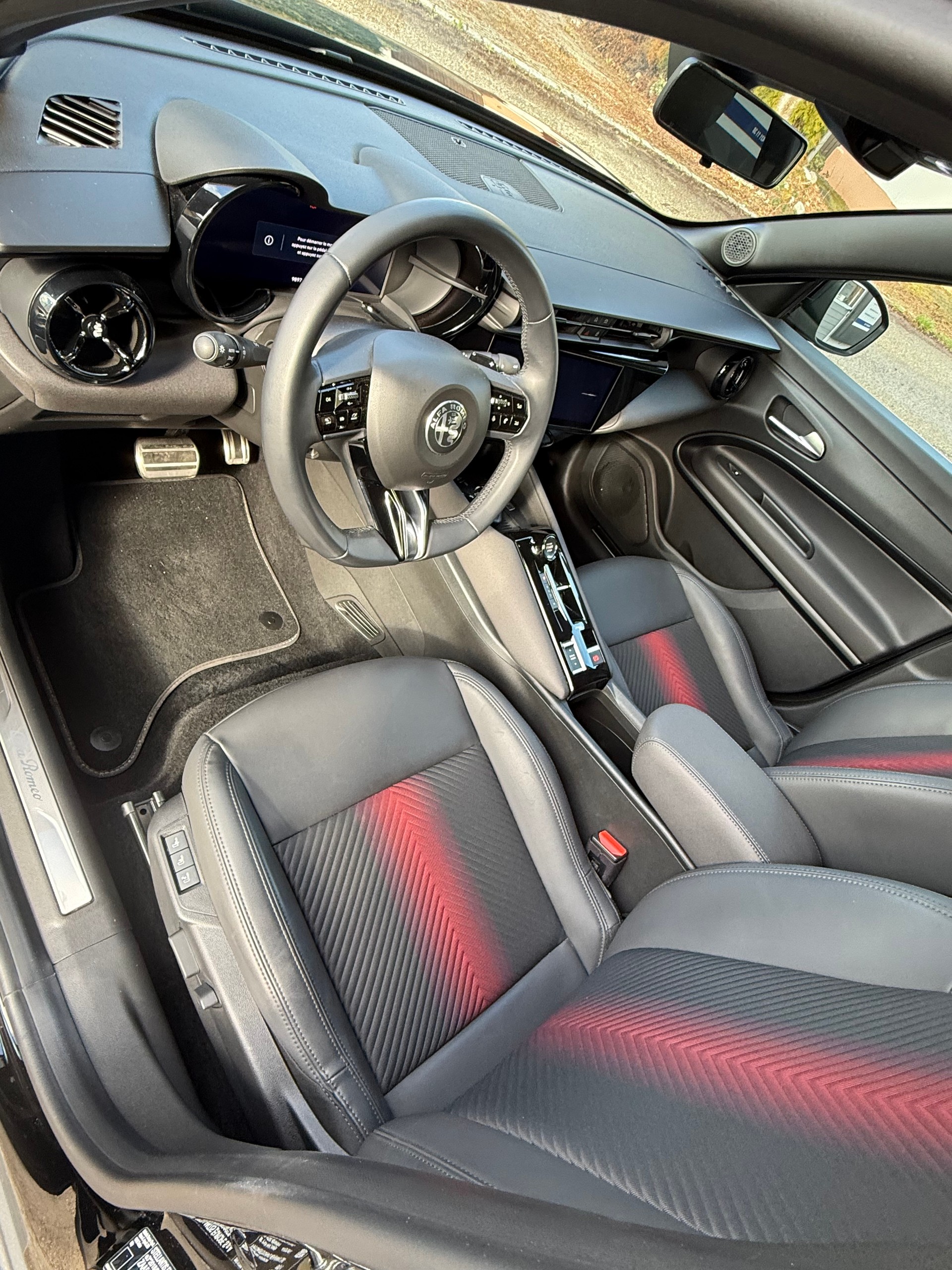 ALFA ROMEO Junior 1.2 48V Hybrid Intensa SPECIALE / VENDUE VERKAUFT-image-8