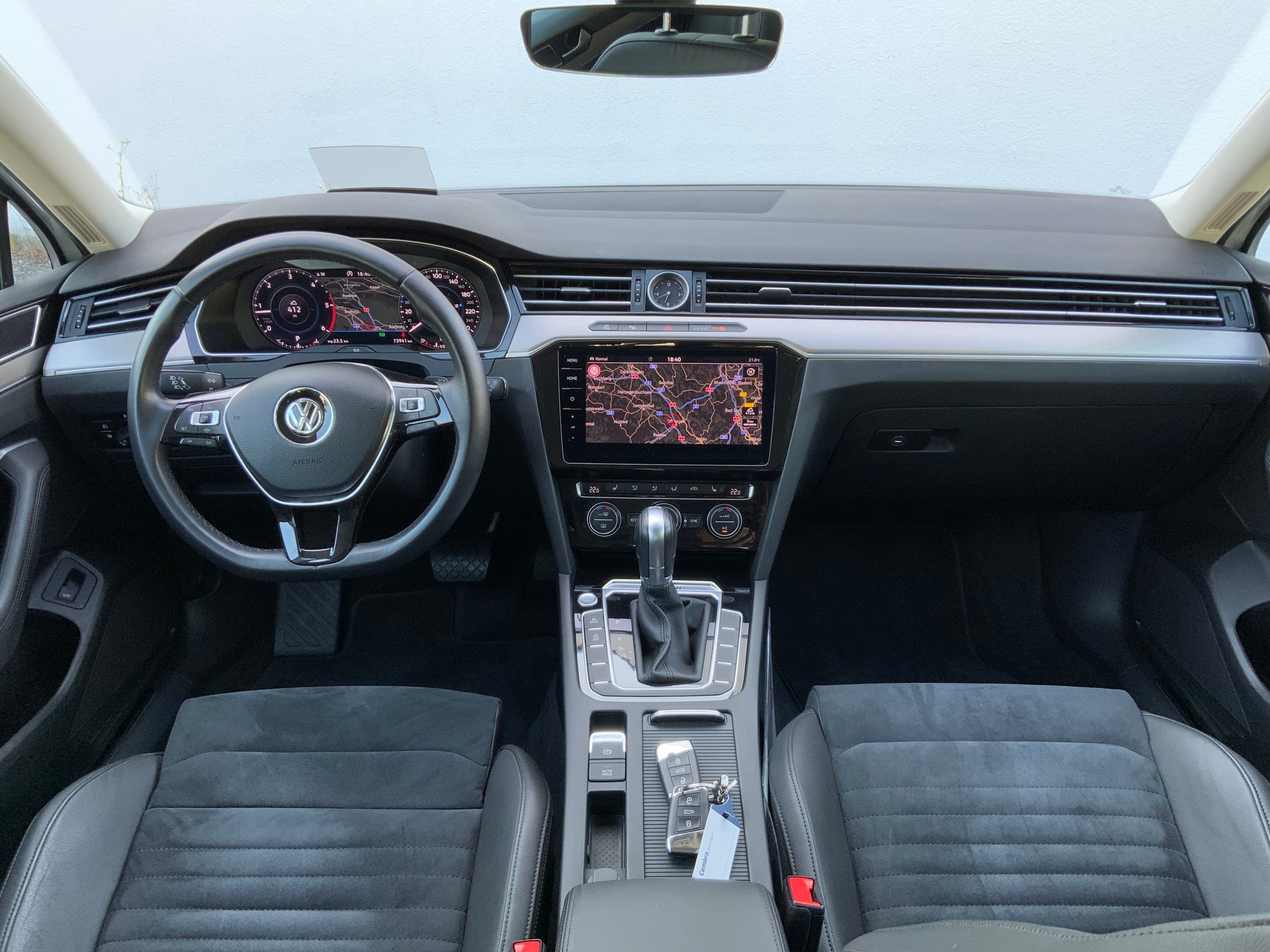 VW Passat Variant 2.0 TDI BMT Highline DSG 4Motion-image-10