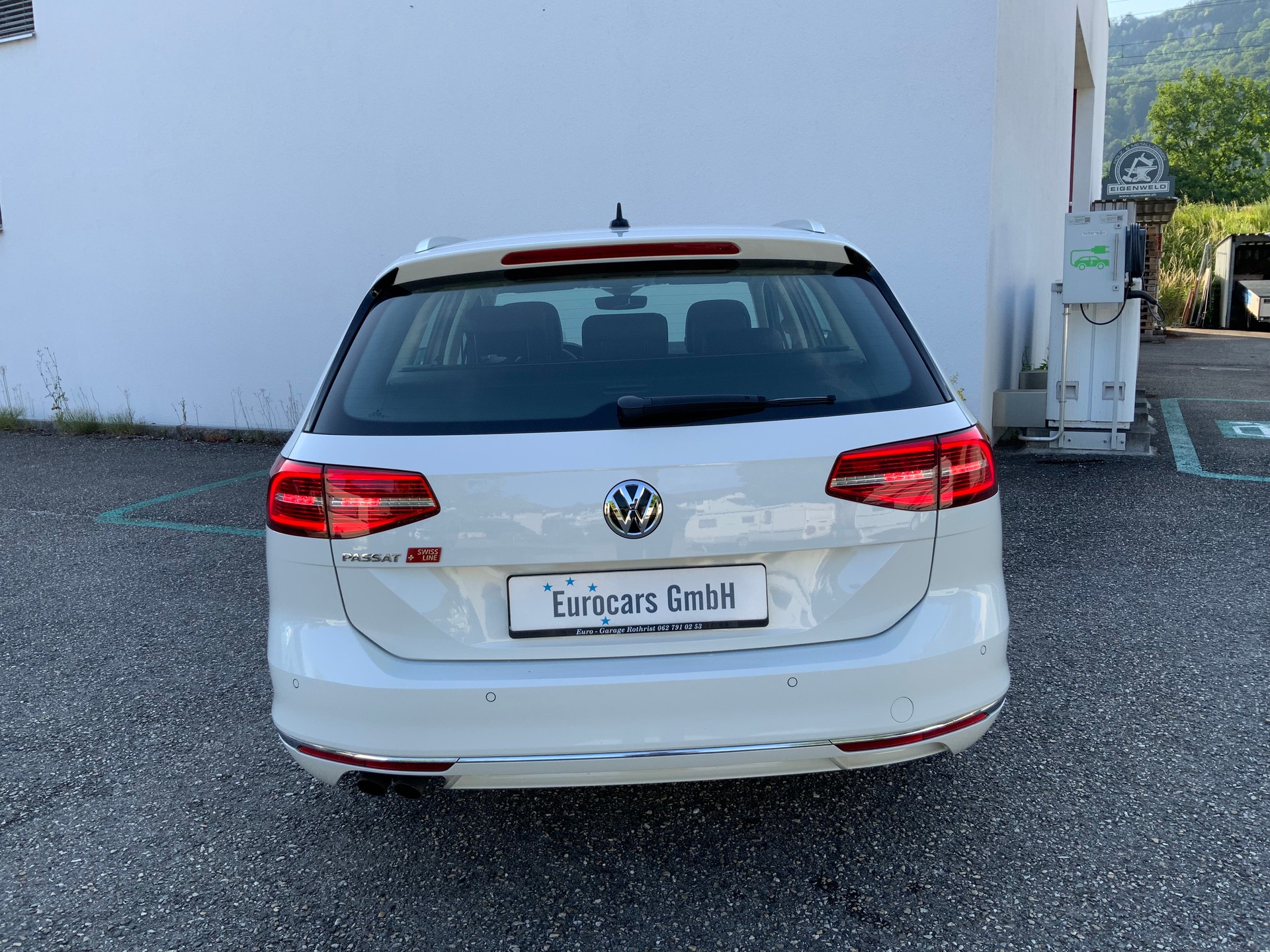 VW Passat Variant 2.0 TDI BMT Highline DSG 4Motion-image-4