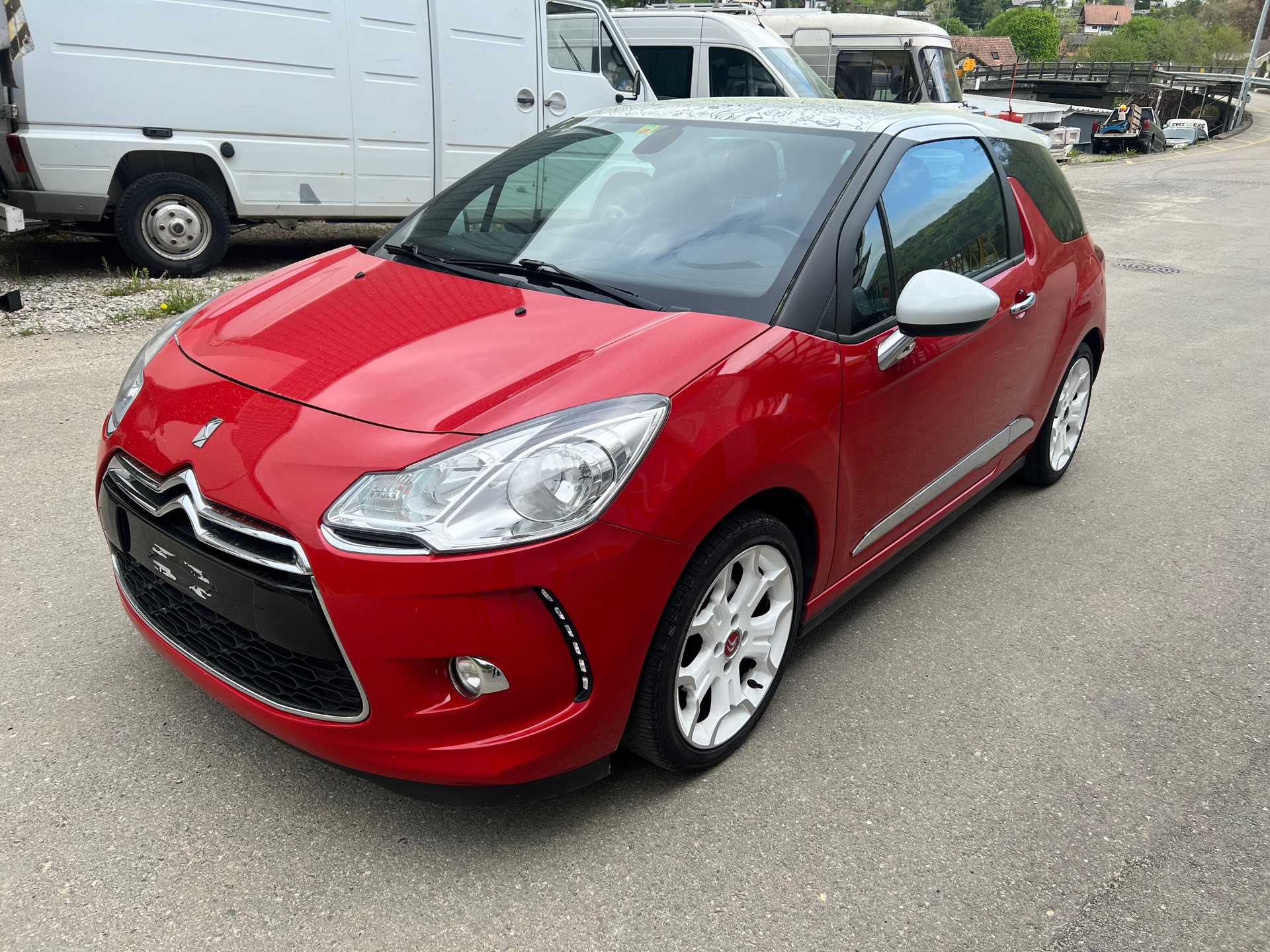 DS AUTOMOBILES DS3 1.6 THP Sport Chic-image-0