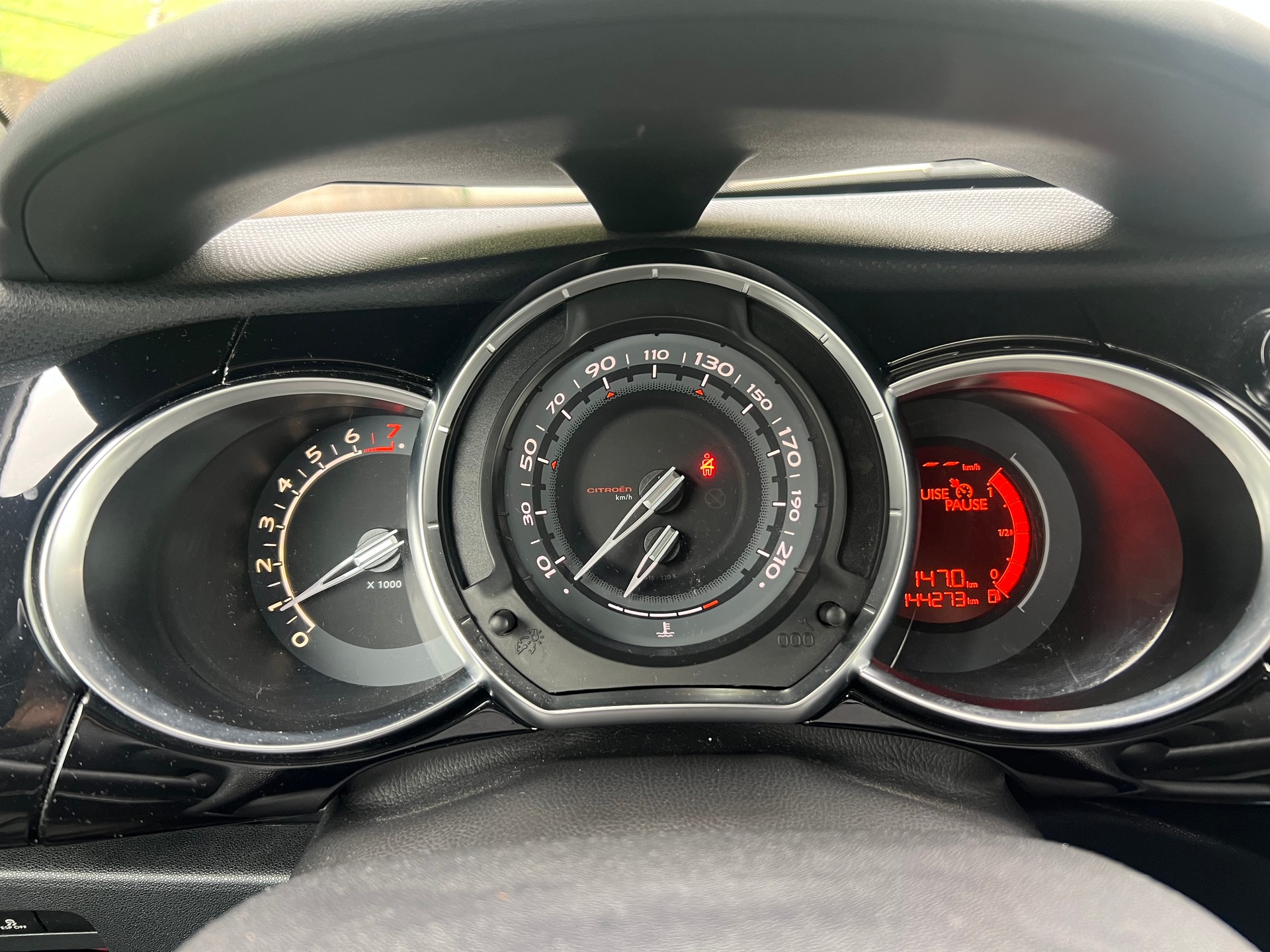DS AUTOMOBILES DS3 1.6 THP Sport Chic-image-12