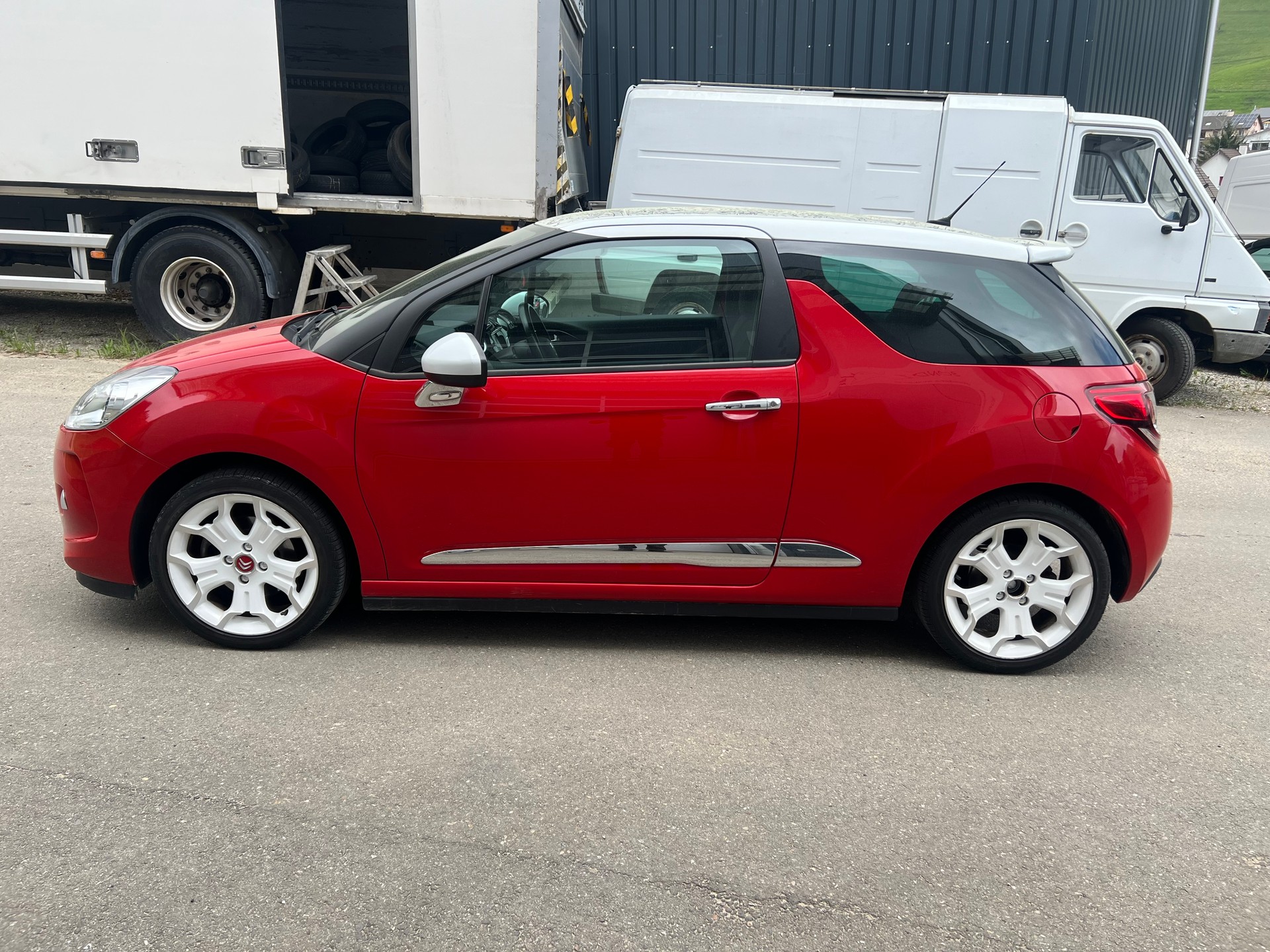 DS AUTOMOBILES DS3 1.6 THP Sport Chic-image-1