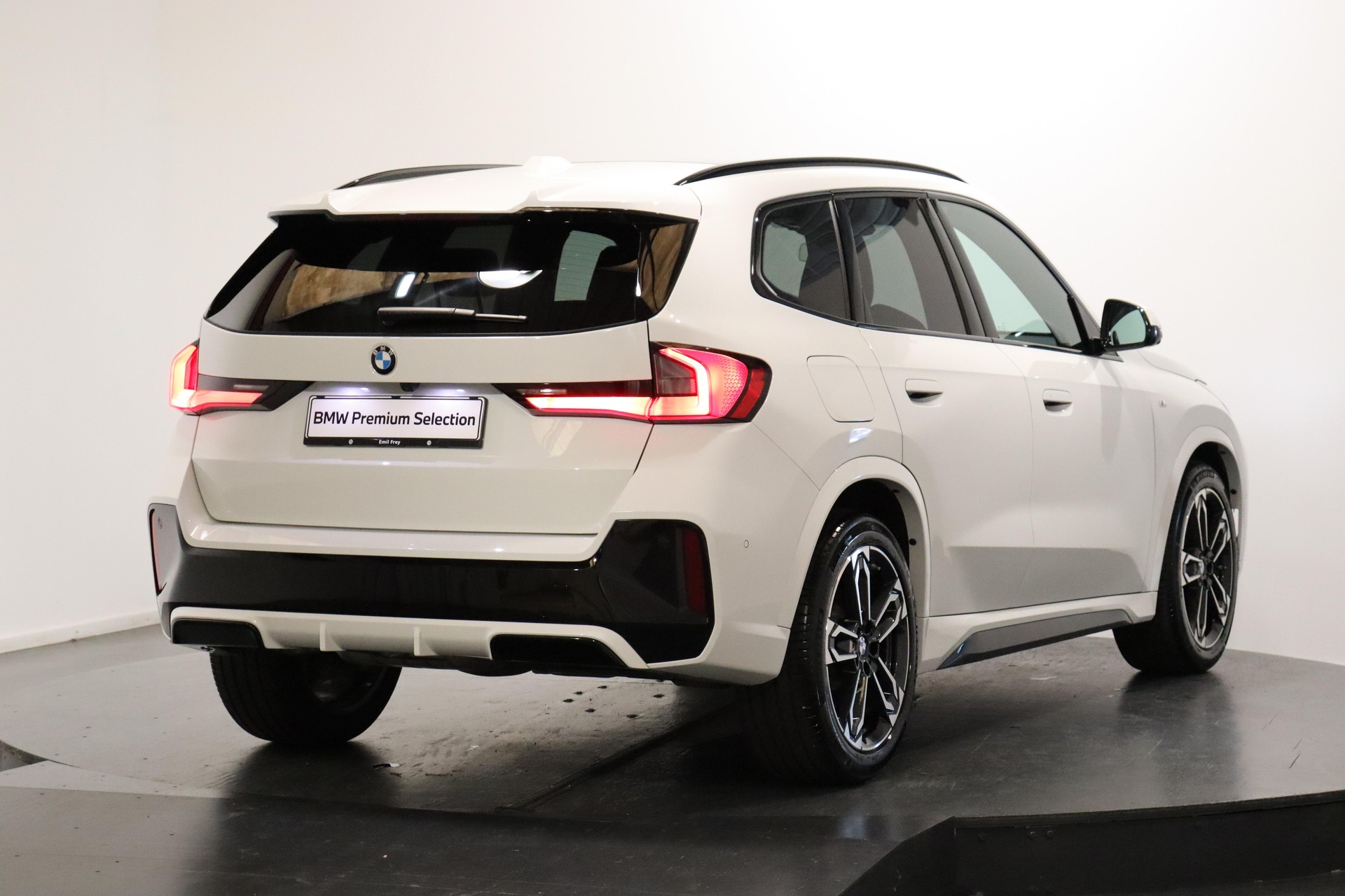 BMW X1 20d xDrive paddles-image-1