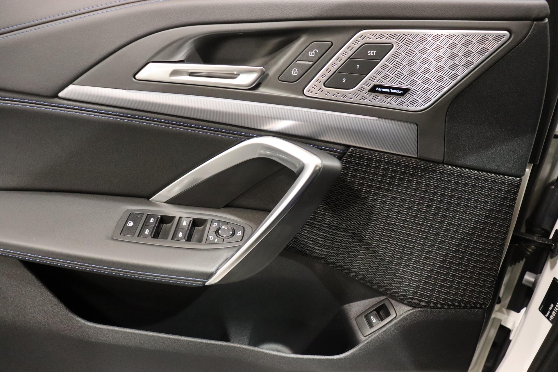 BMW X1 20d xDrive paddles-image-21