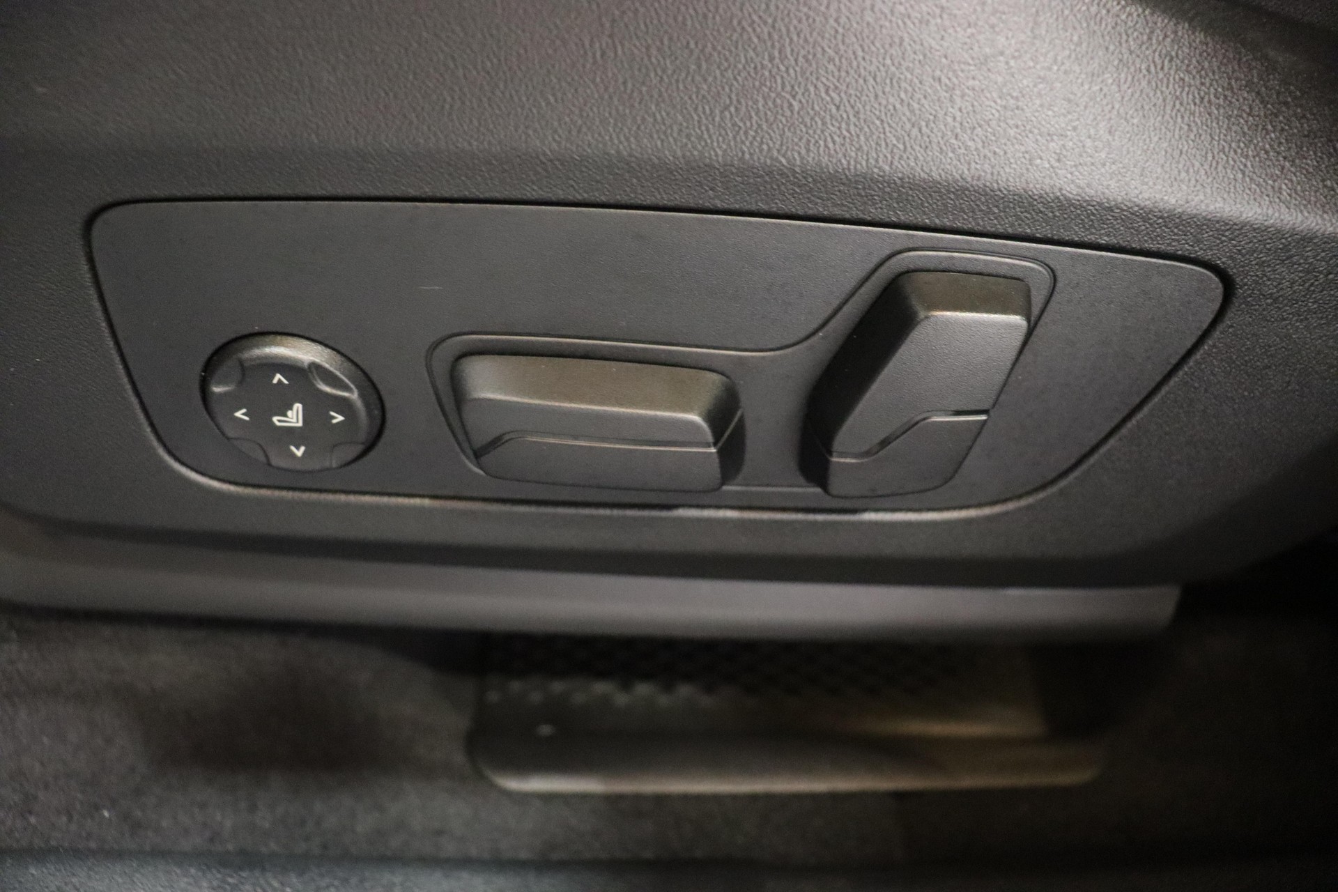 BMW X1 20d xDrive paddles-image-22