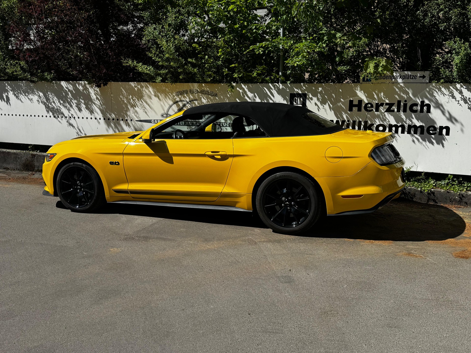 FORD Mustang Convertible 5.0 V8 GT Automat-image-2
