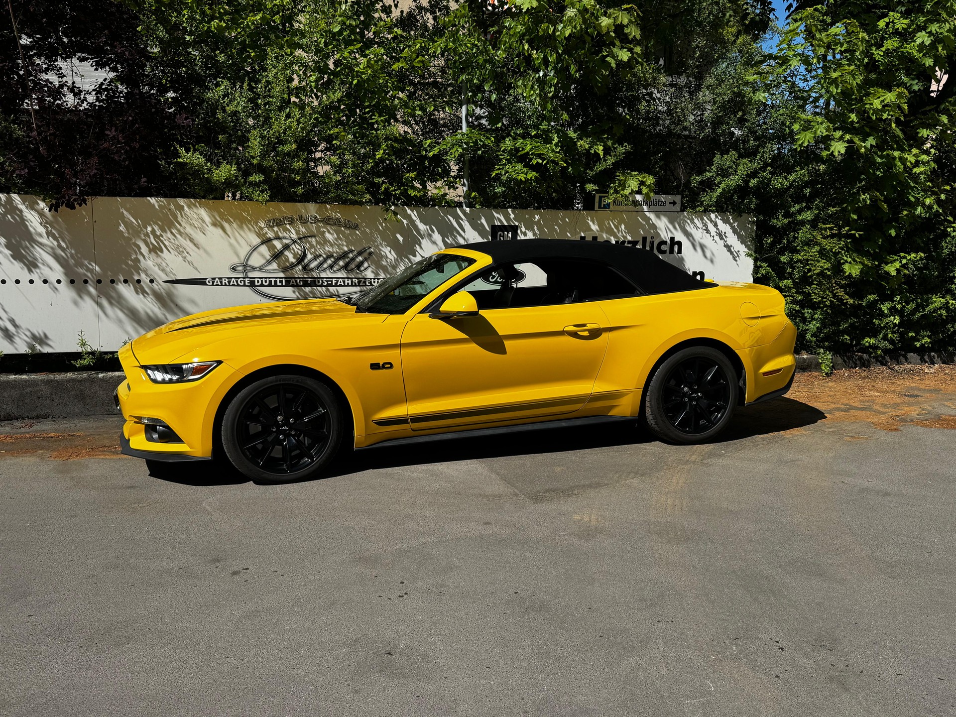 FORD Mustang Convertible 5.0 V8 GT Automat-image-1