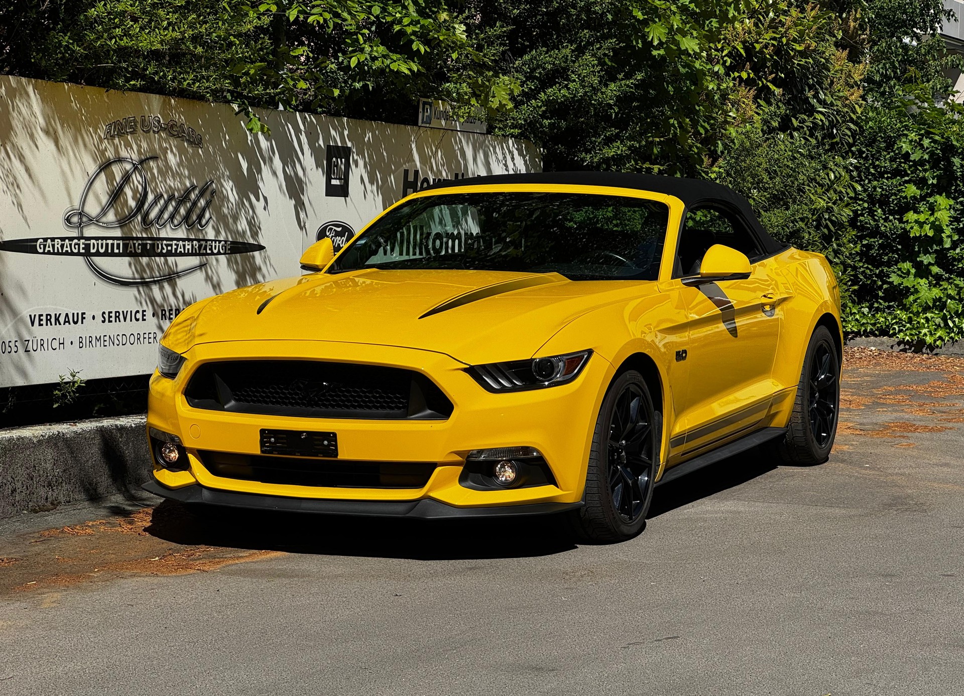 FORD Mustang Convertible 5.0 V8 GT Automat