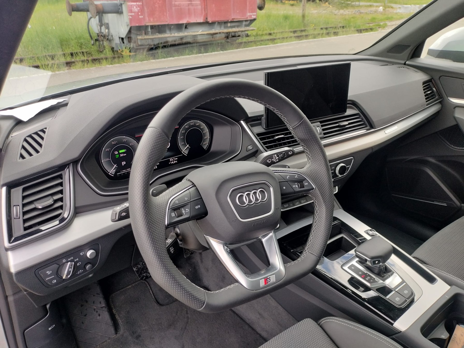 AUDI Audi Q5 55 TSFI e S Line Quattro-image-8