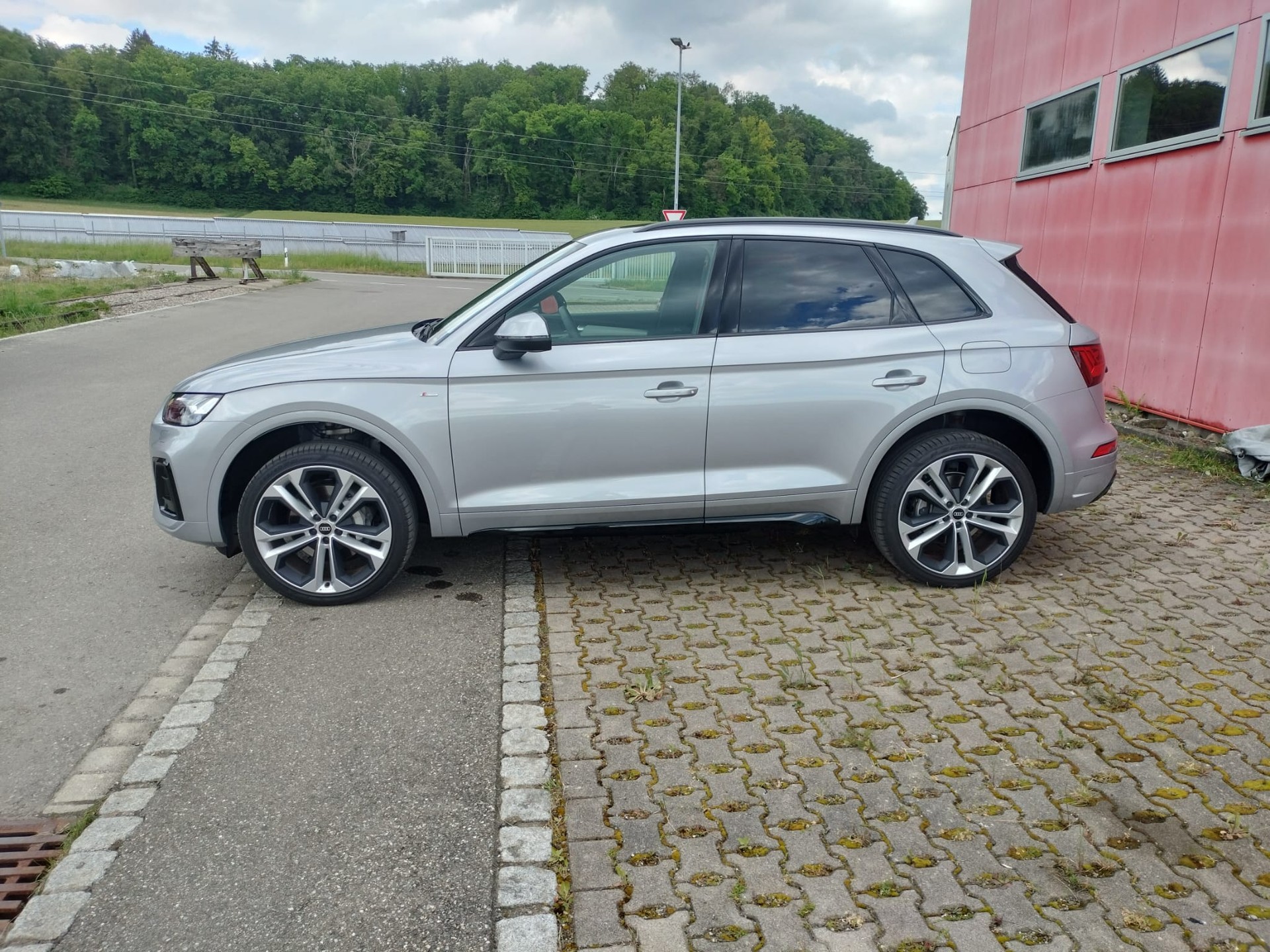 AUDI Audi Q5 55 TSFI e S Line Quattro-image-3