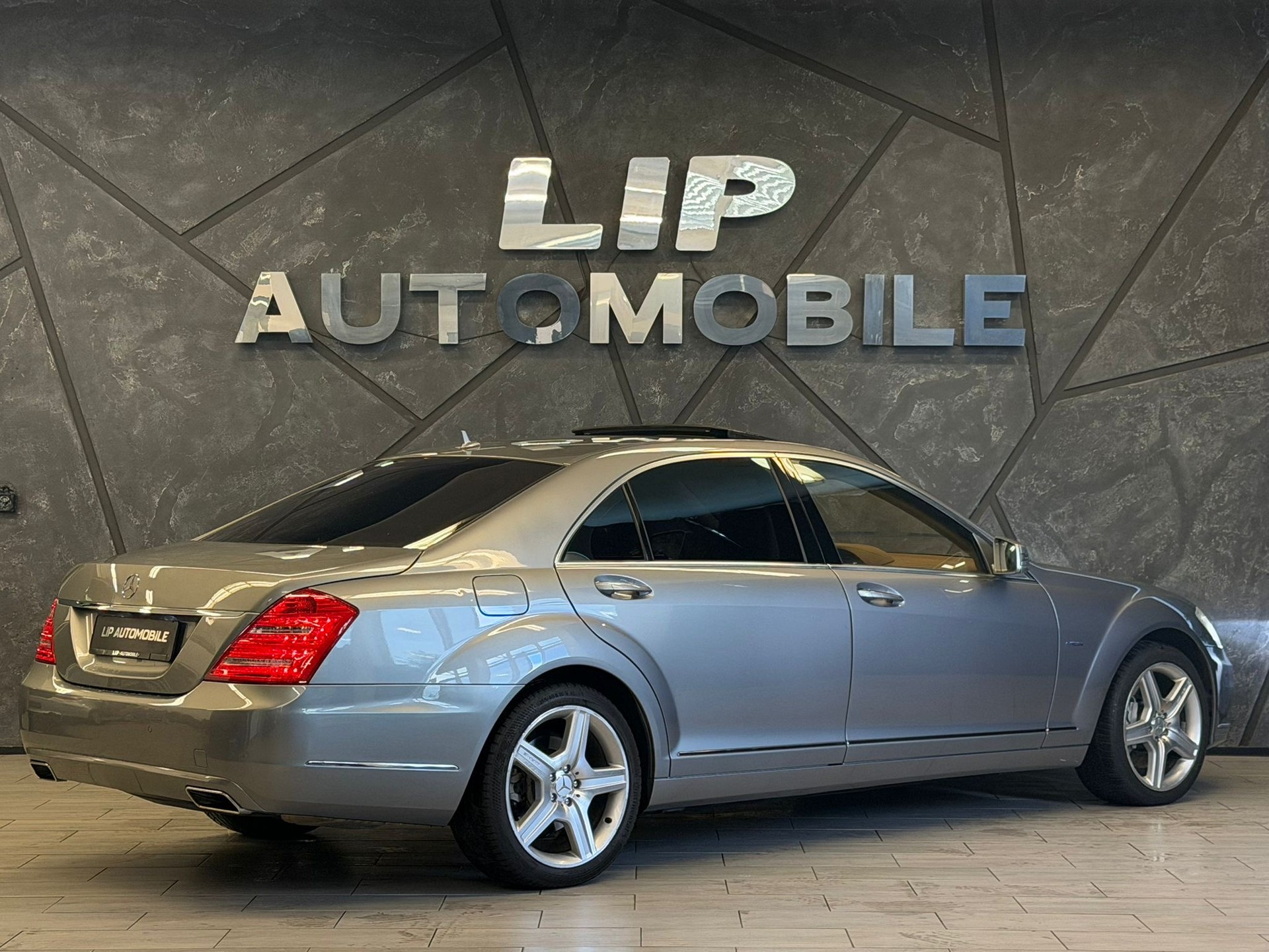 MERCEDES-BENZ S 500 L BlueEfficiency SS 4Matic 7G-Tronic-image-5