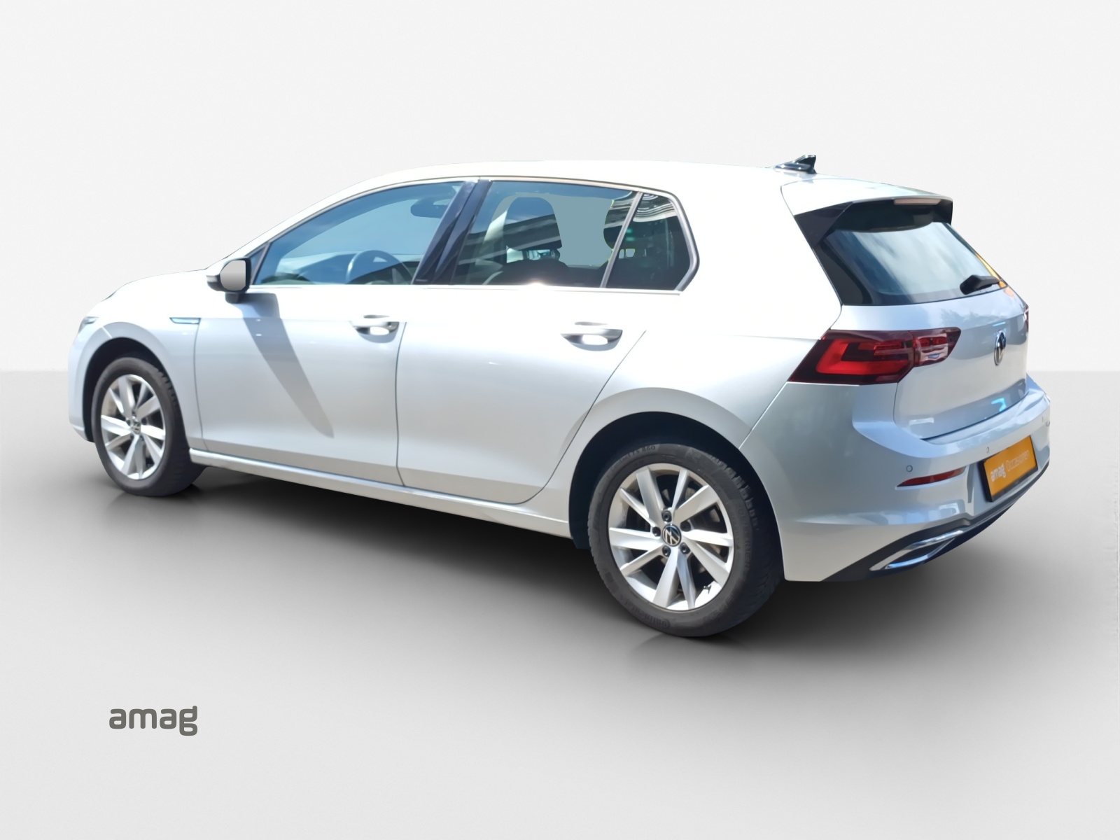 VW Golf 1.5 eTSI mHEV ACT Style DSG-image-2