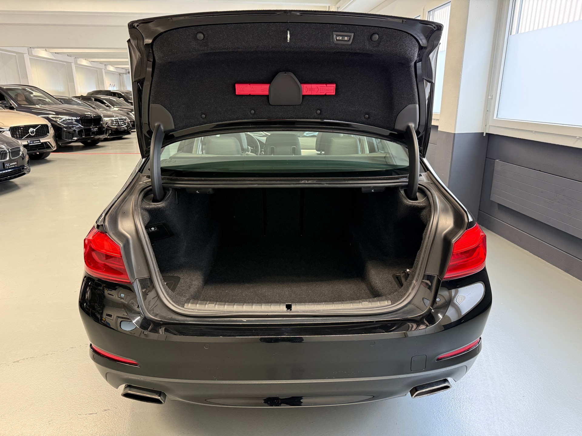 BMW 540i xDrive Steptronic-image-5