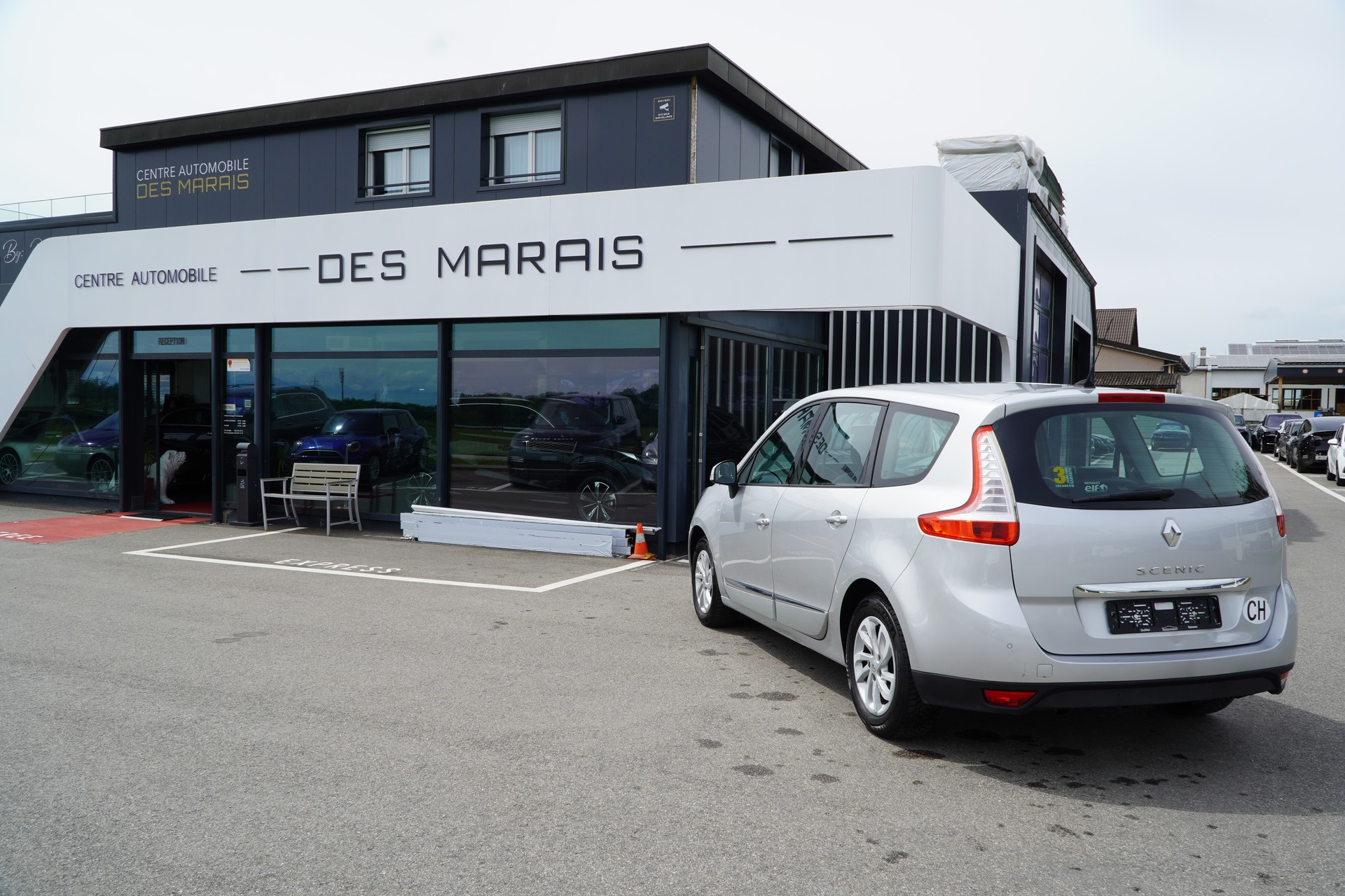 RENAULT Grand Scénic 2.0 16V Dynamique X-Tronic CVT-image-7