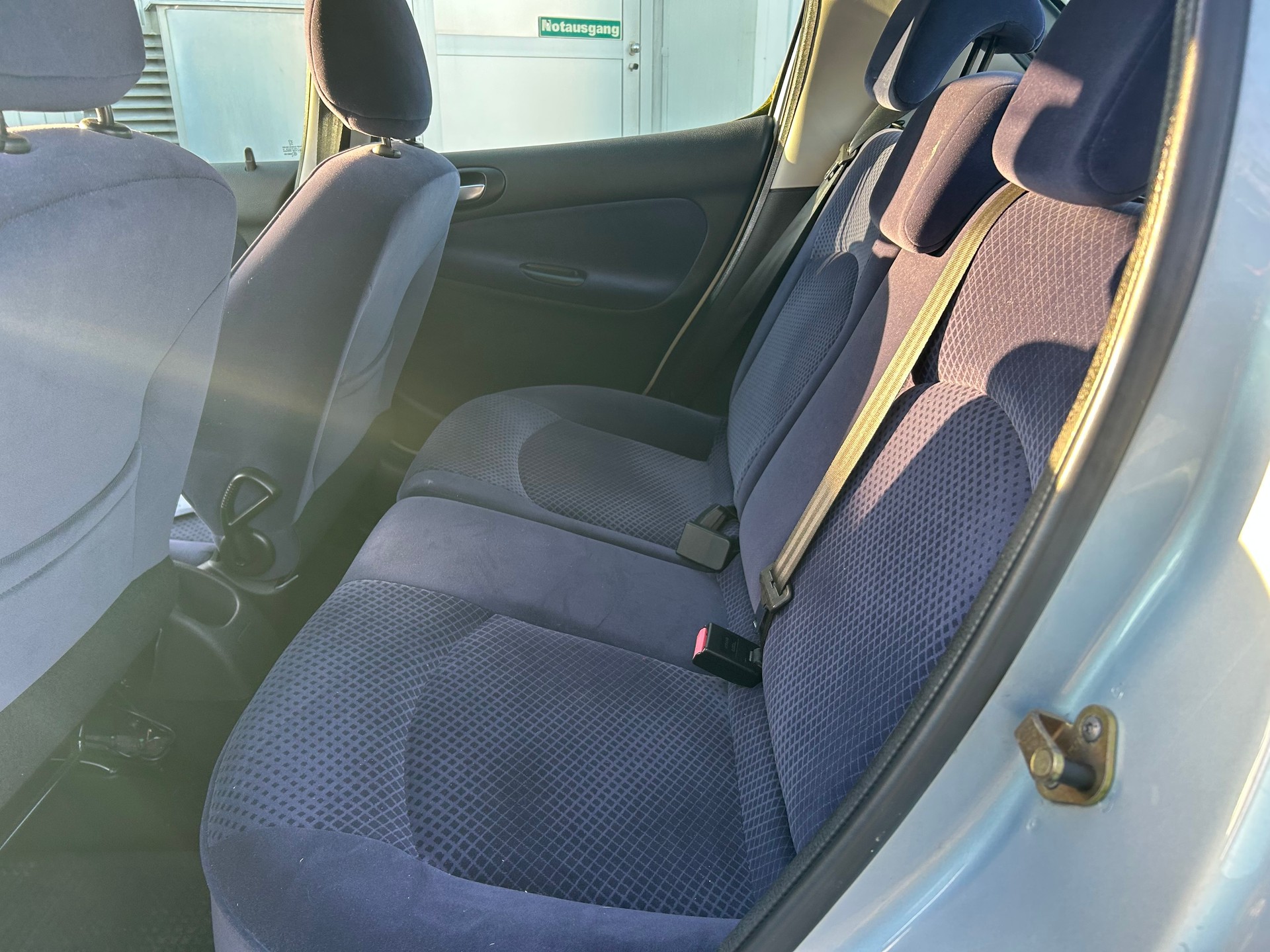 PEUGEOT 206 1.6 16V (XT) Premium-image-10