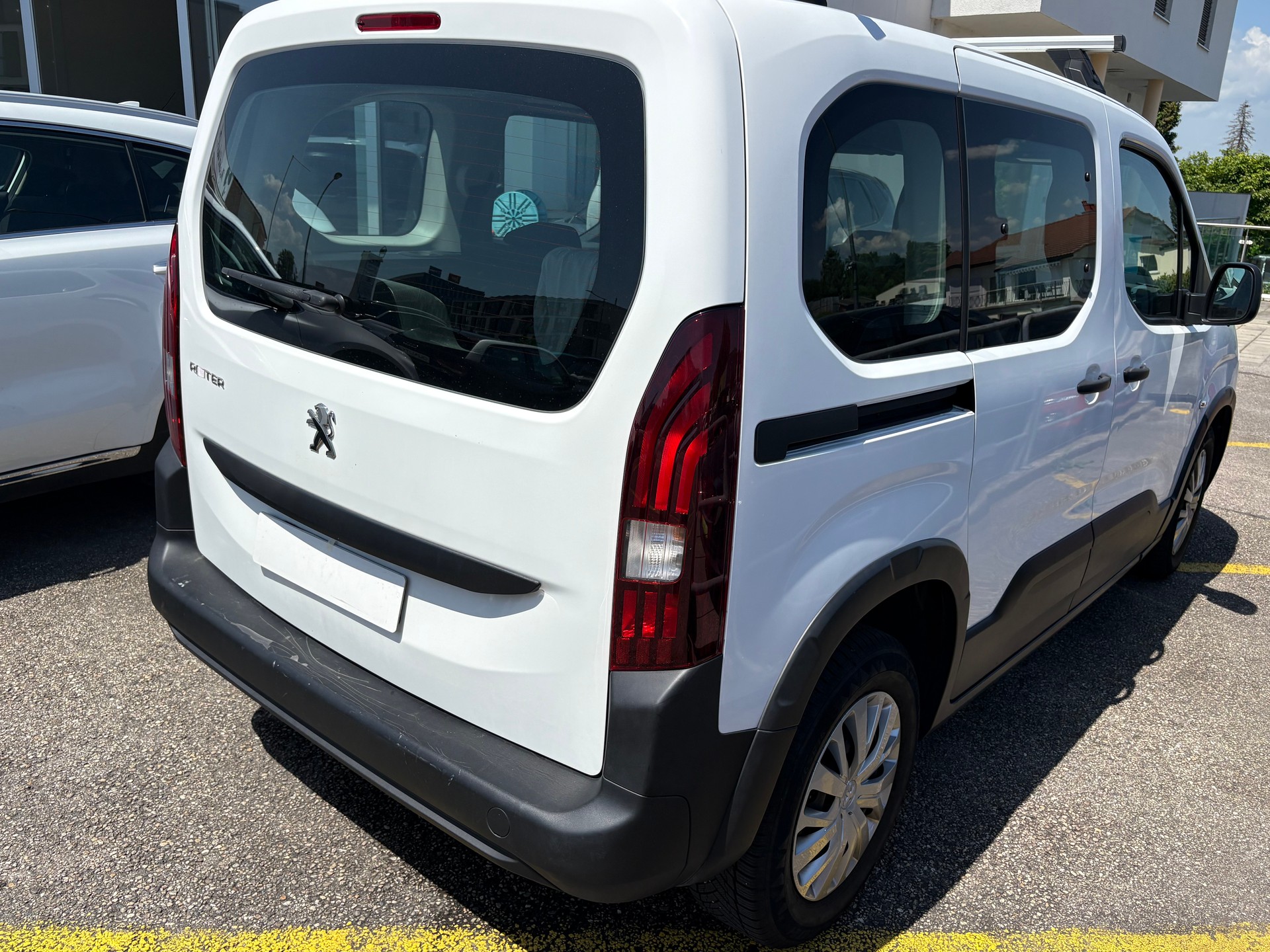 PEUGEOT Rifter Long 1.5 BlueHDi 7PL Active-image-5