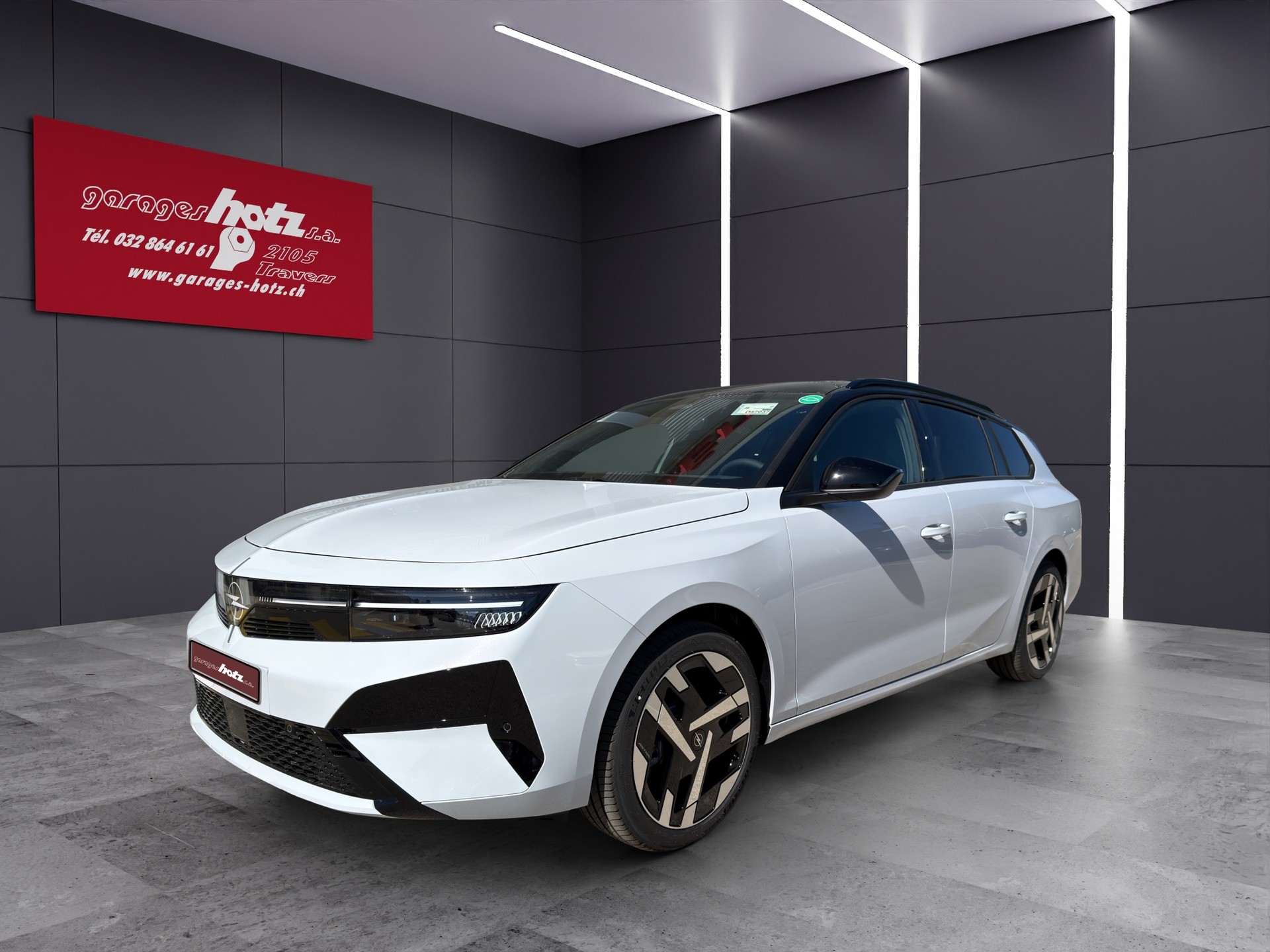 OPEL ASTRA e Sports Tourer Ultimate-showroom-element-1