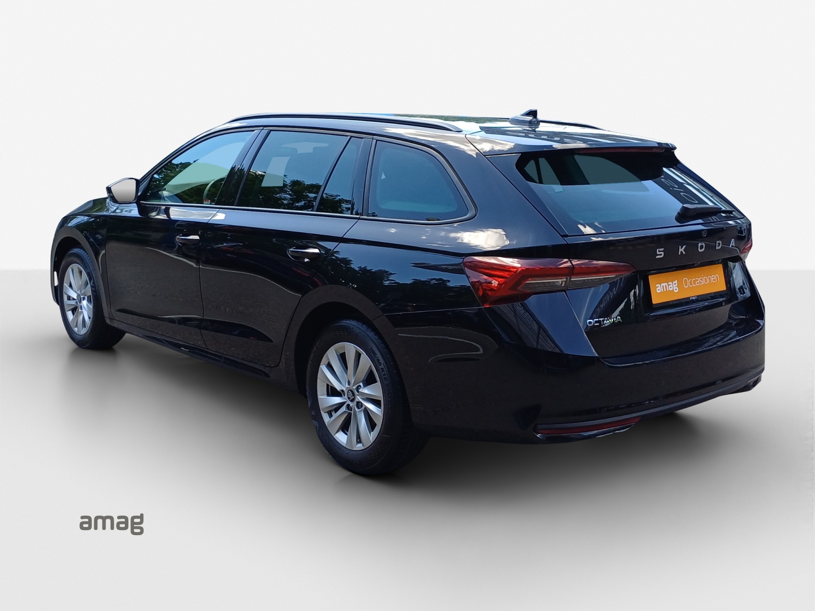 SKODA Octavia Combi 1.5 TSI mHEV DSG Dynamic-image-2