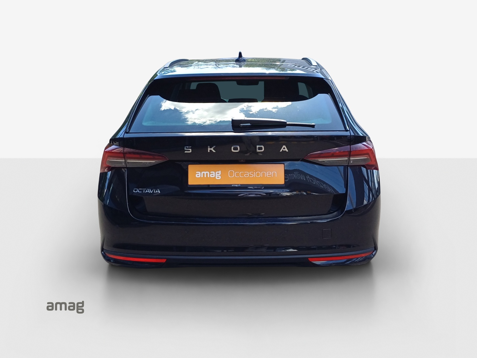 SKODA Octavia Combi 1.5 TSI mHEV DSG Dynamic-image-3