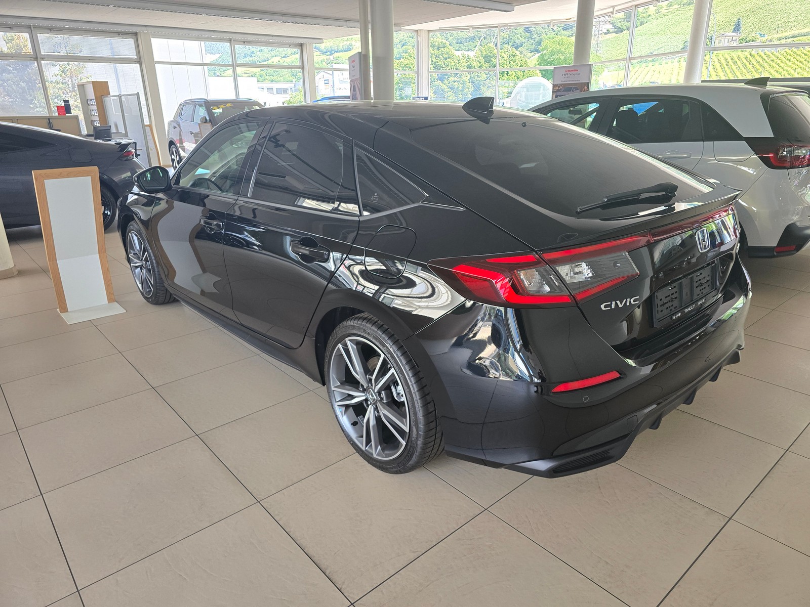 Honda Civic 2.0 i-MMD HEV Adv. — photo 2