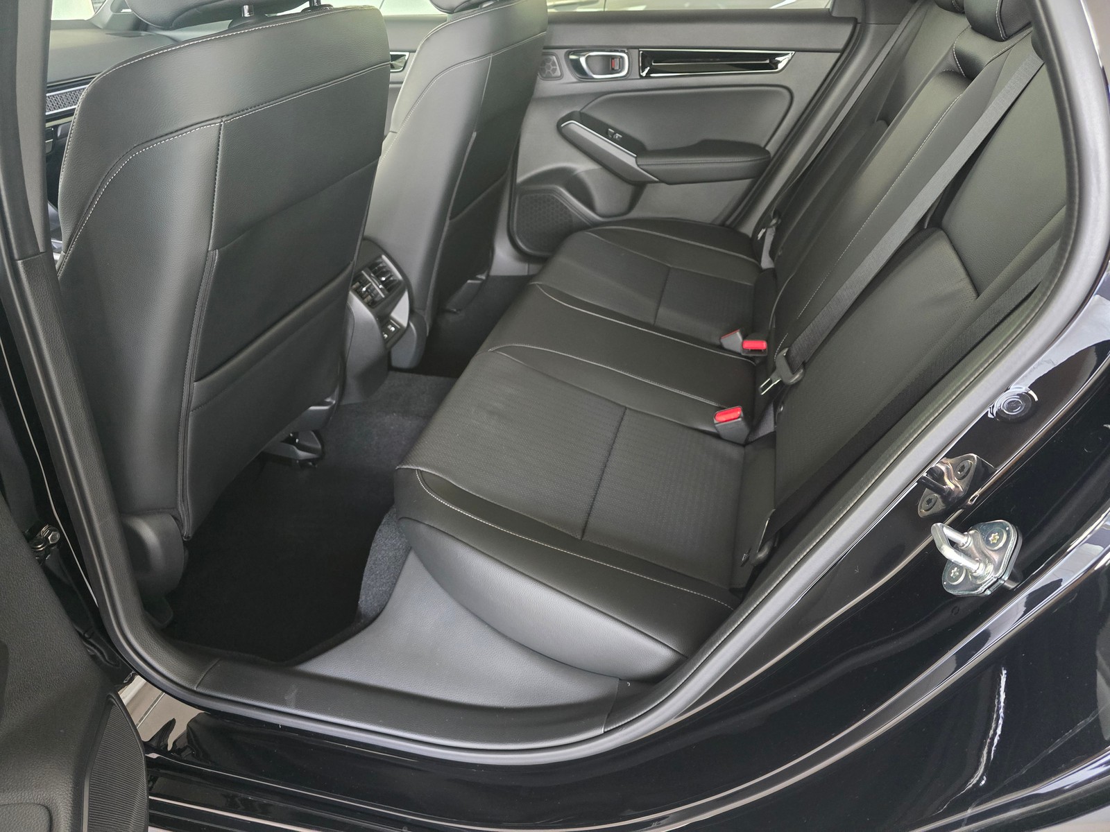 Honda Civic 2.0 i-MMD HEV Adv. — photo 8