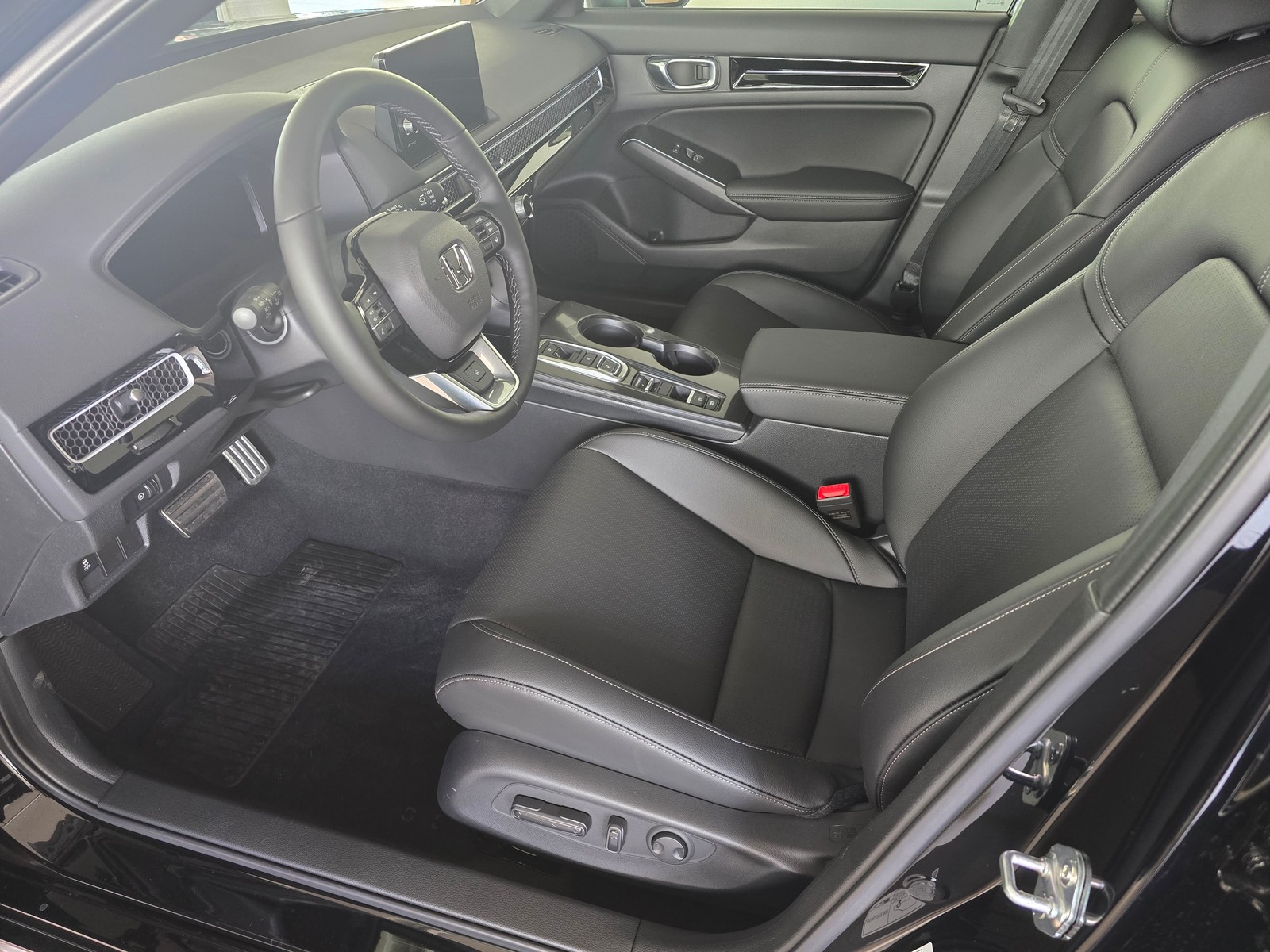 Honda Civic 2.0 i-MMD HEV Adv. — photo 3