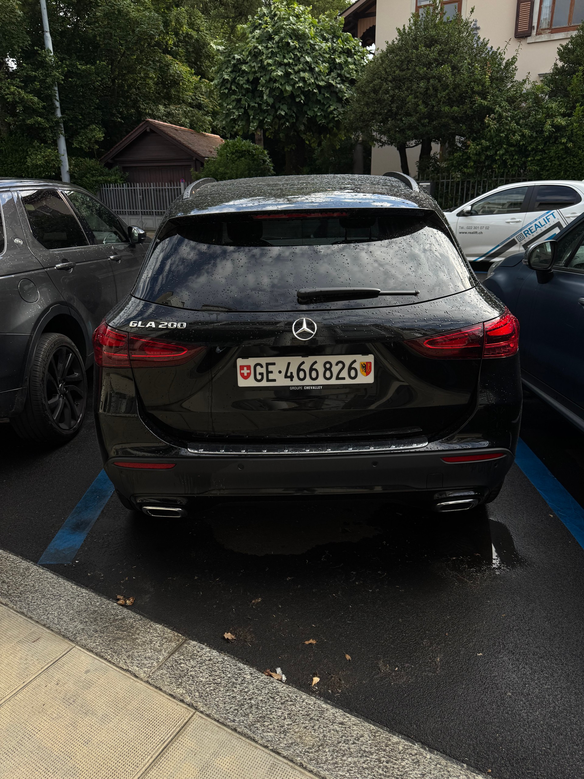MERCEDES-BENZ GLA 200 Night Star-image-1