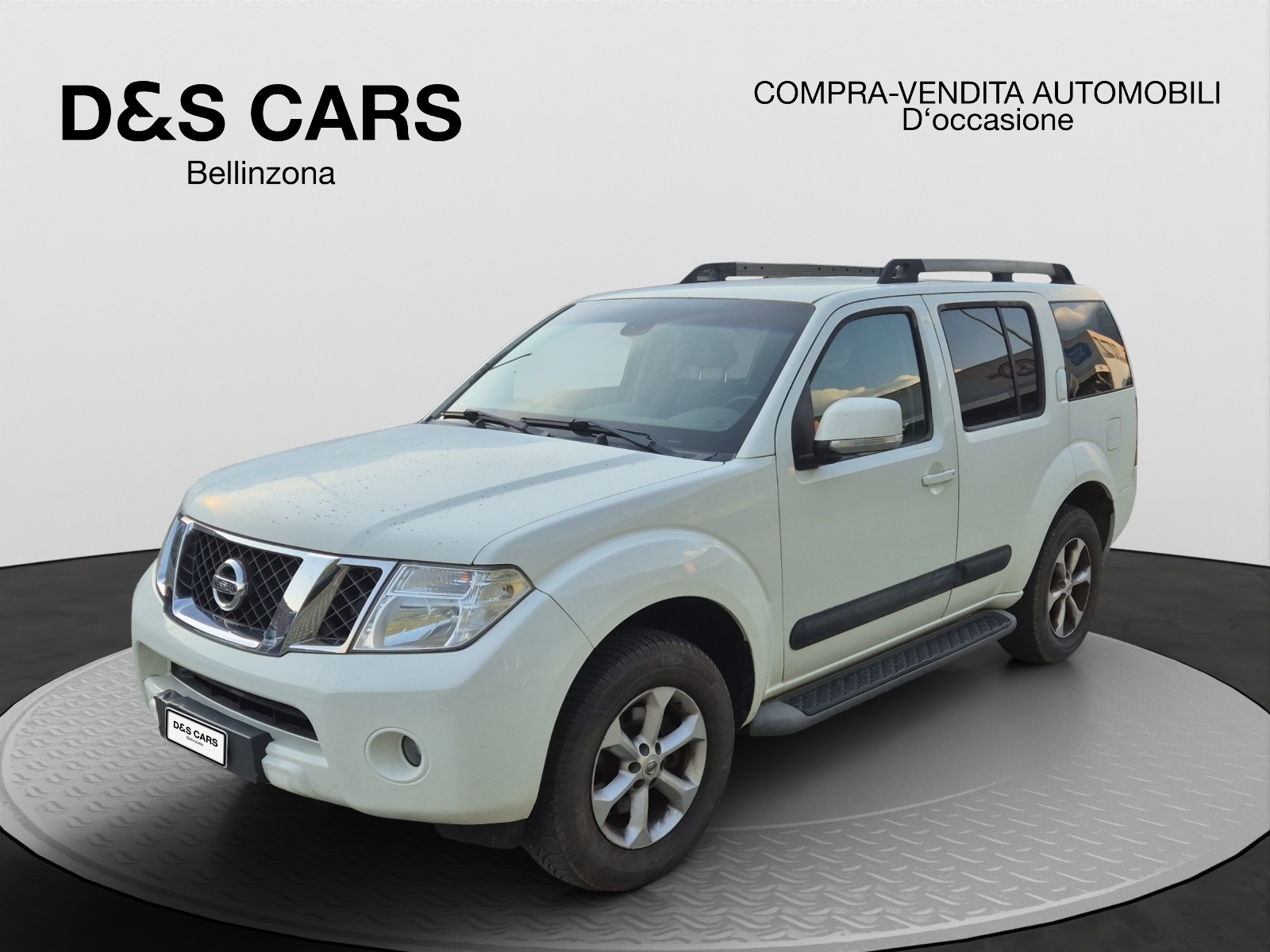 NISSAN Pathfinder 2.5 dCi SE-image-1