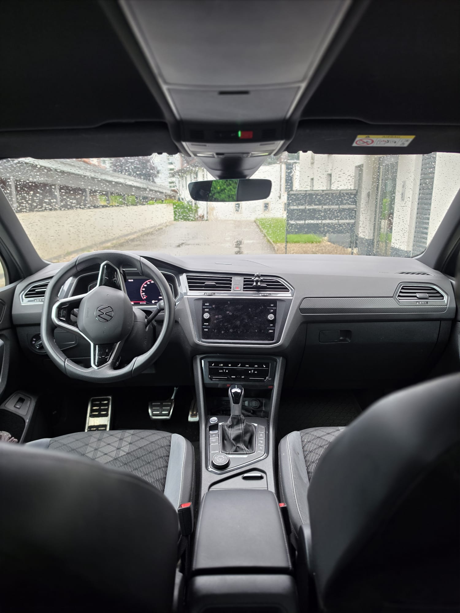 VW 2.0 TSI R-Line DSG-image-2
