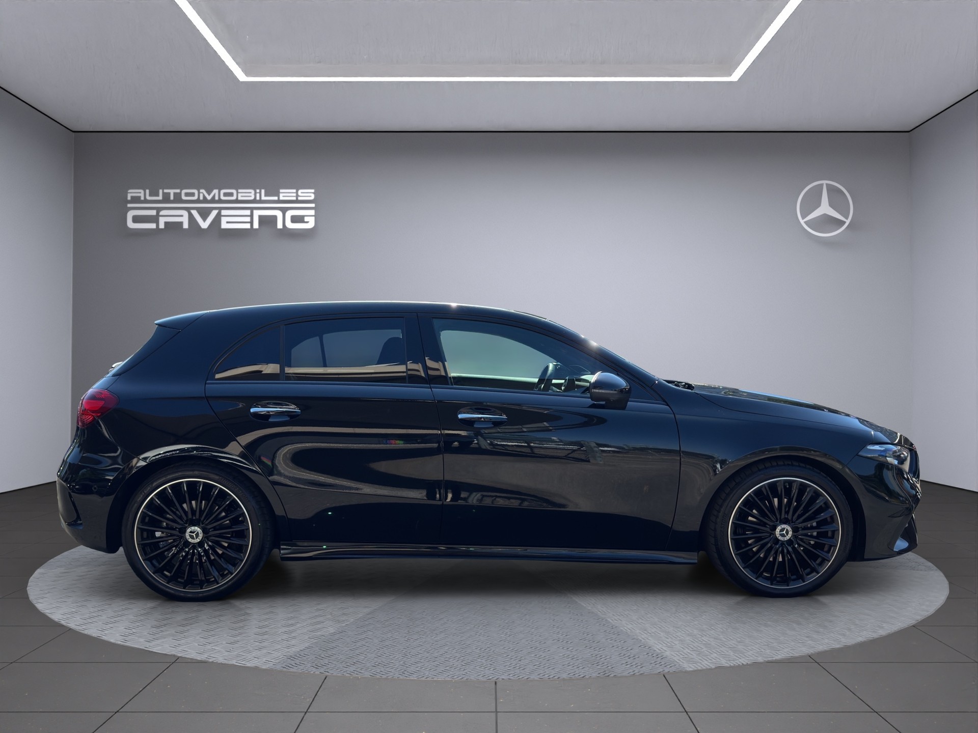 MERCEDES-BENZ A 200 7G-DCT-image-5