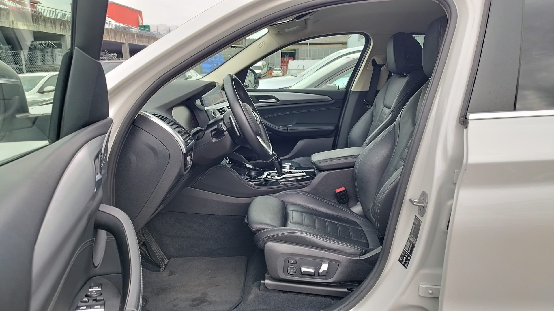 BMW X4 xDrive 48V 20d M Sport Steptronic-image-8