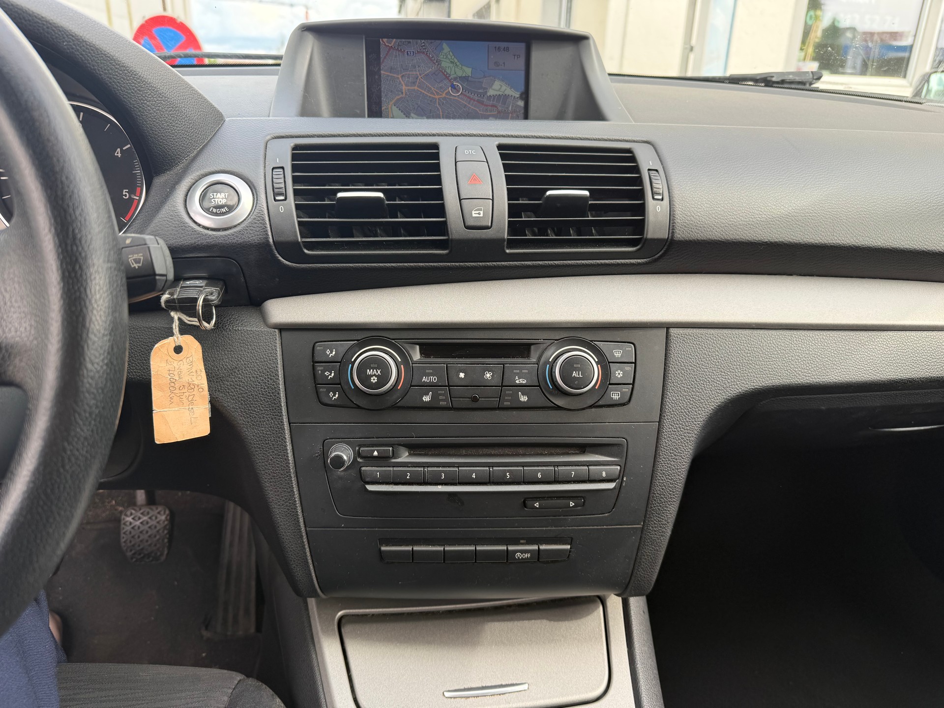 BMW 120d Dynamic Edition-image-4