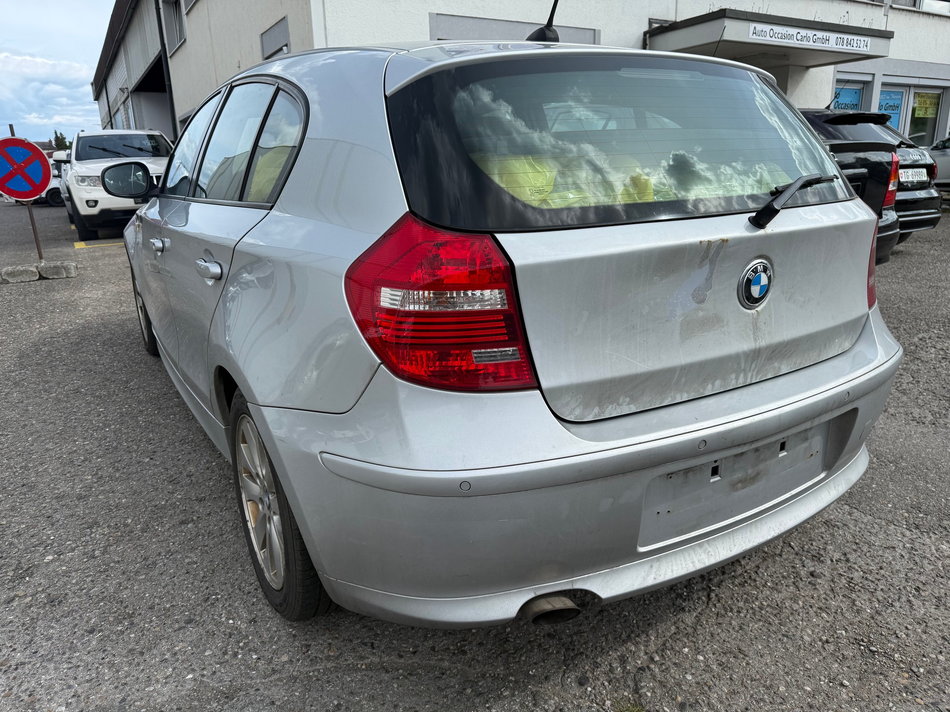 BMW 120d Dynamic Edition-image-10