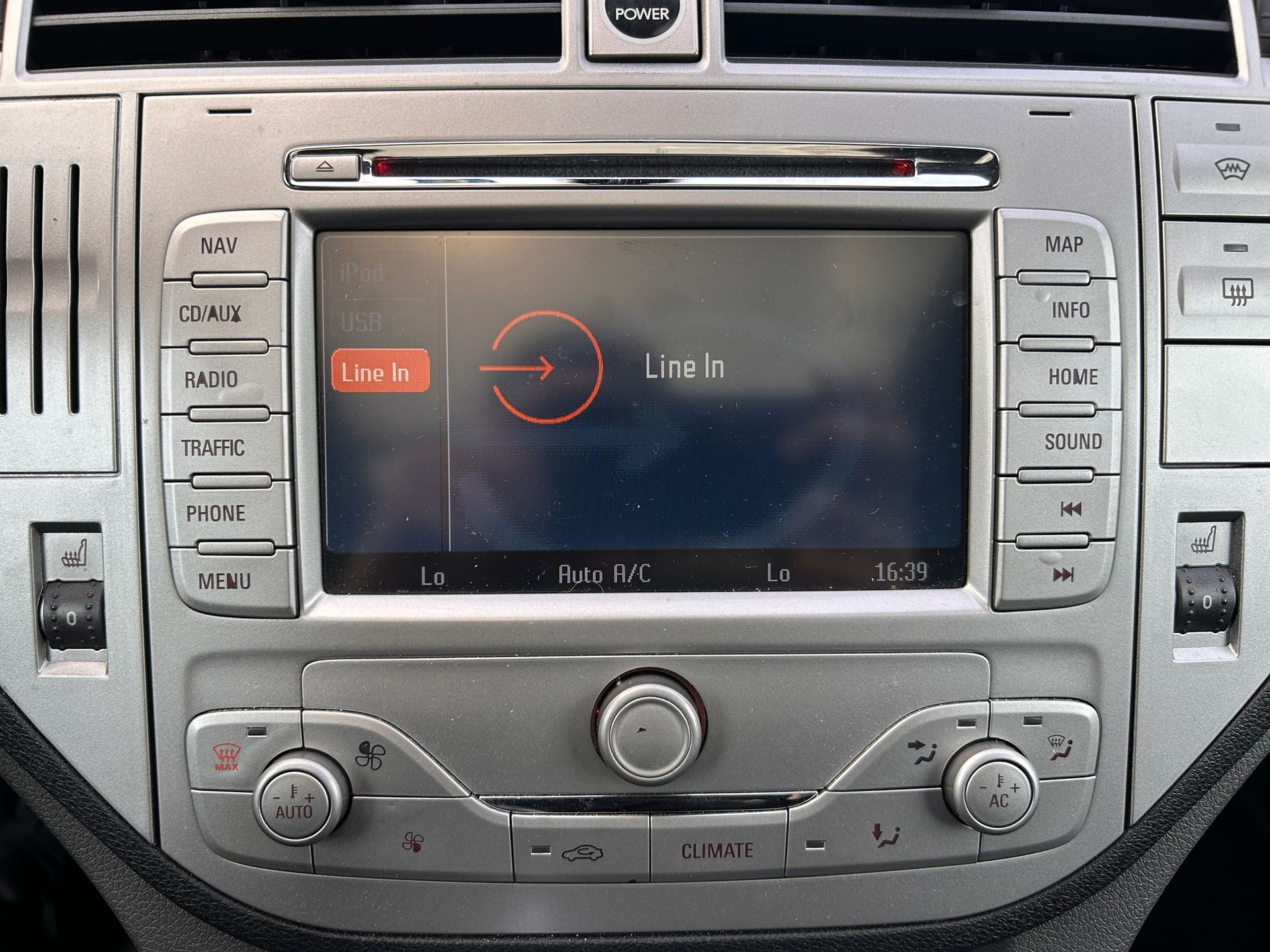 FORD Kuga 2.0 TDCi Carving 4WD-image-24