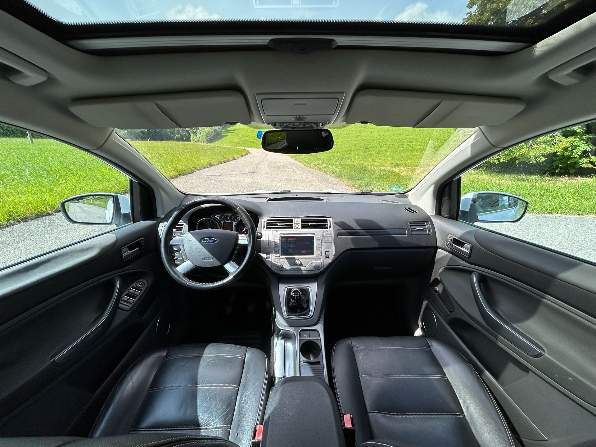 FORD Kuga 2.0 TDCi Carving 4WD-image-15