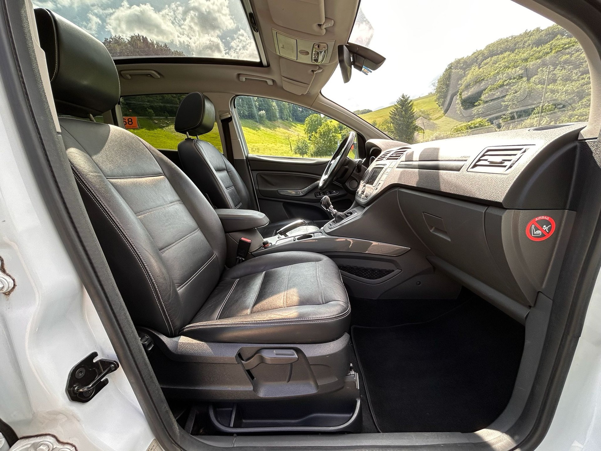 FORD Kuga 2.0 TDCi Carving 4WD-image-10