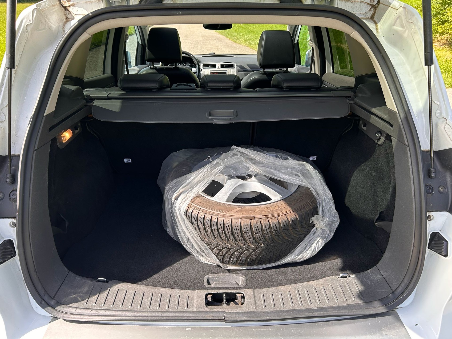 FORD Kuga 2.0 TDCi Carving 4WD-image-8