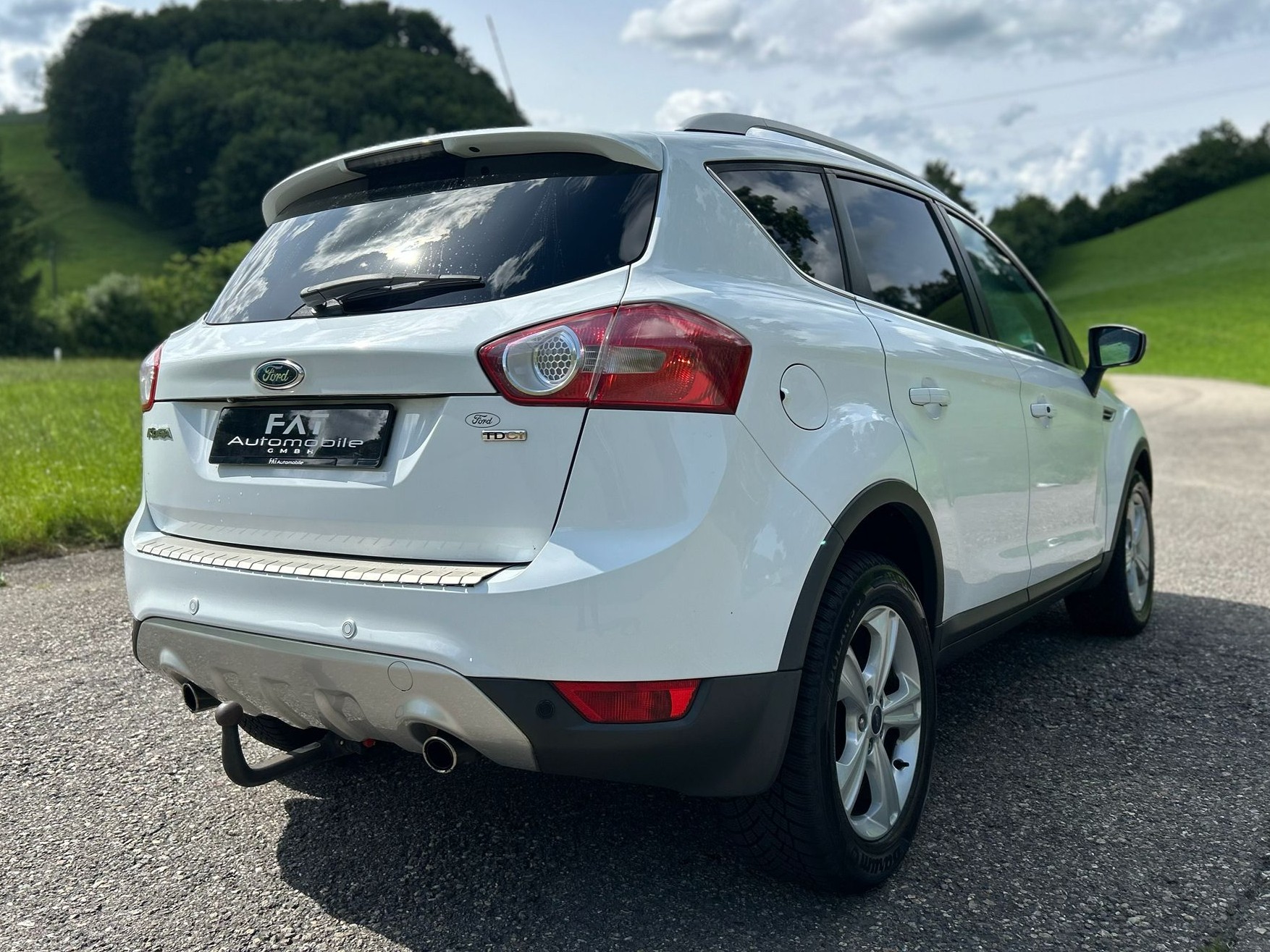 FORD Kuga 2.0 TDCi Carving 4WD-image-4