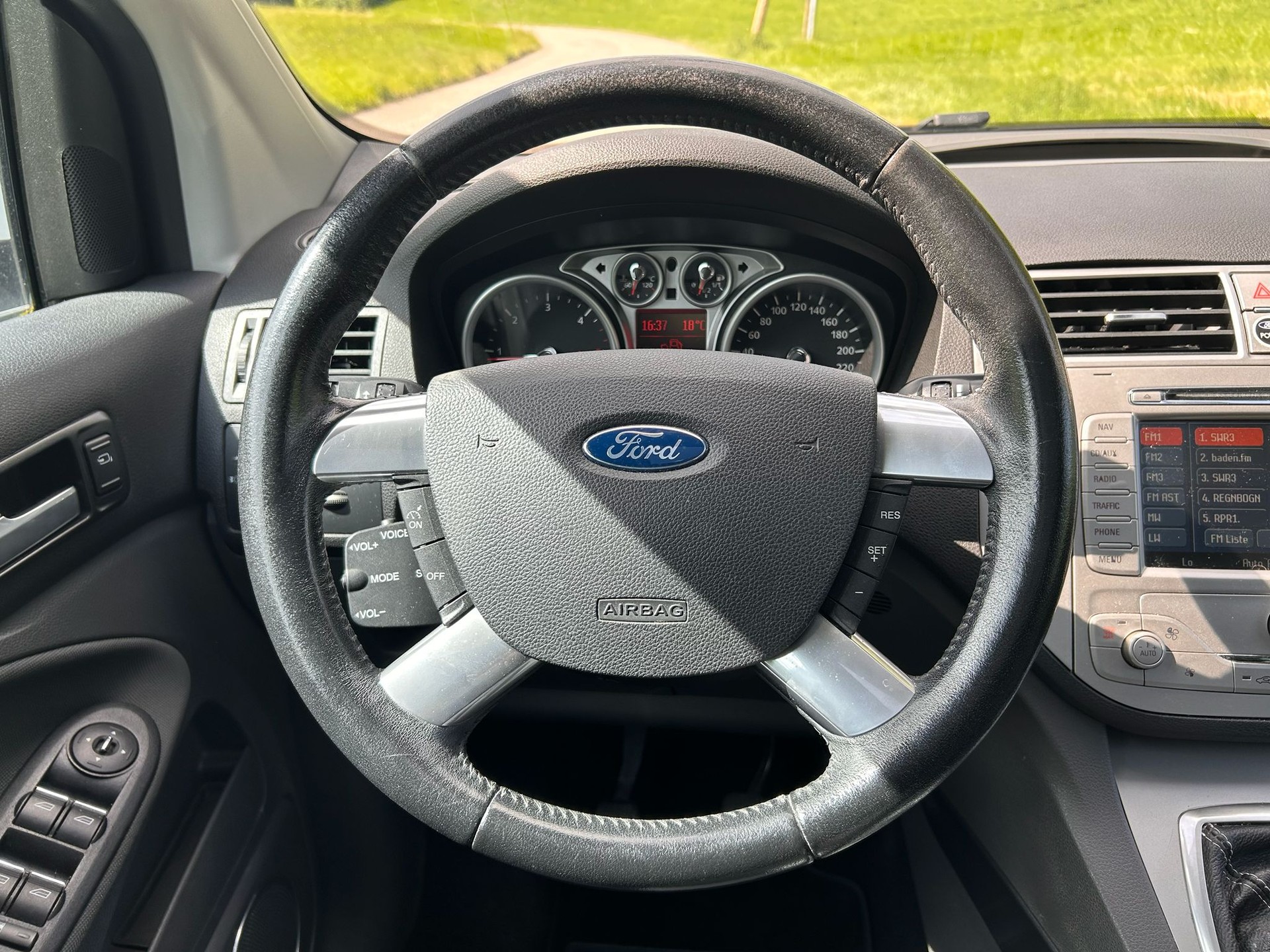 FORD Kuga 2.0 TDCi Carving 4WD-image-17