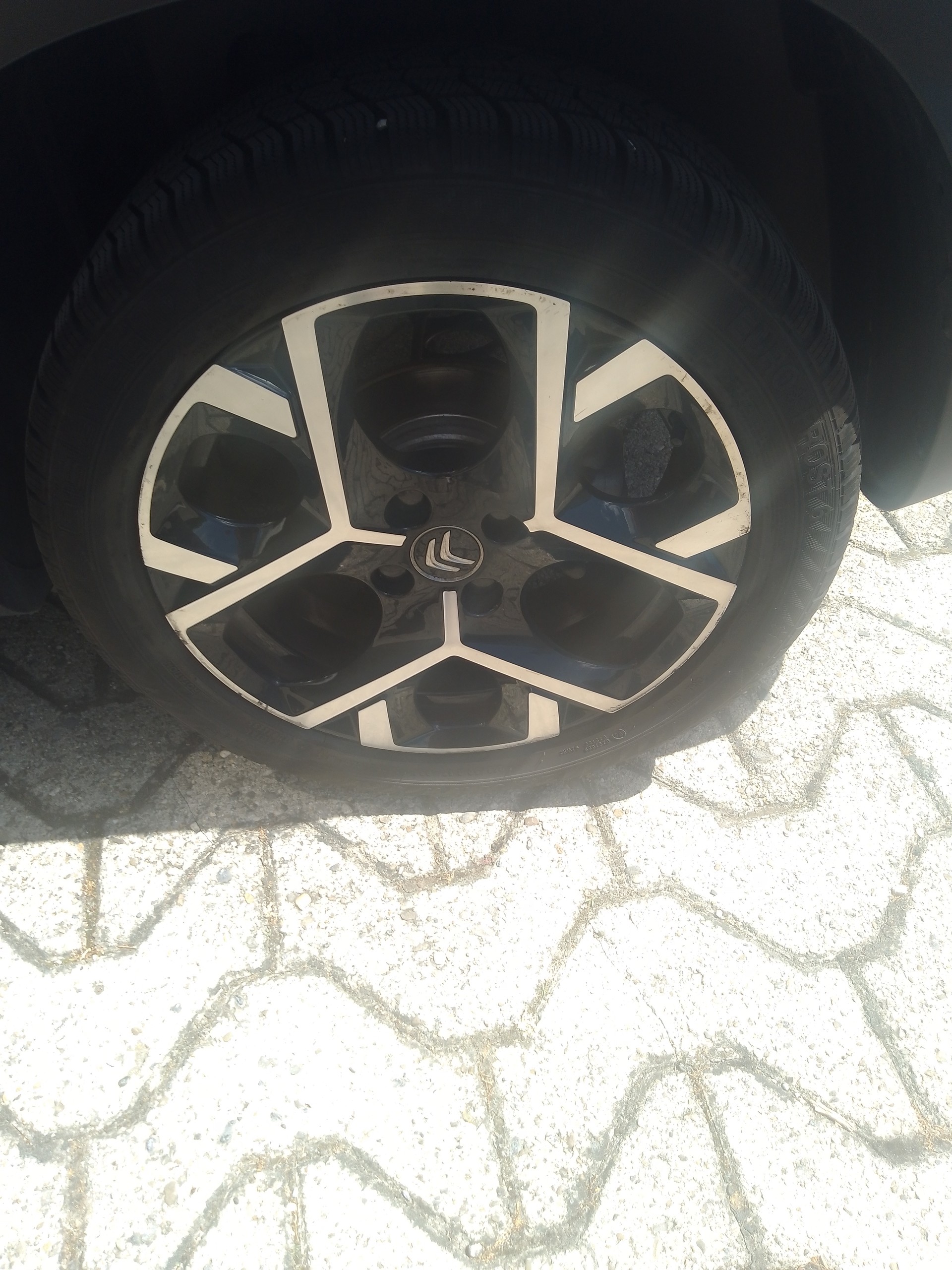 CITROEN 1.2 PureTech 130 Rip Curl-image-1