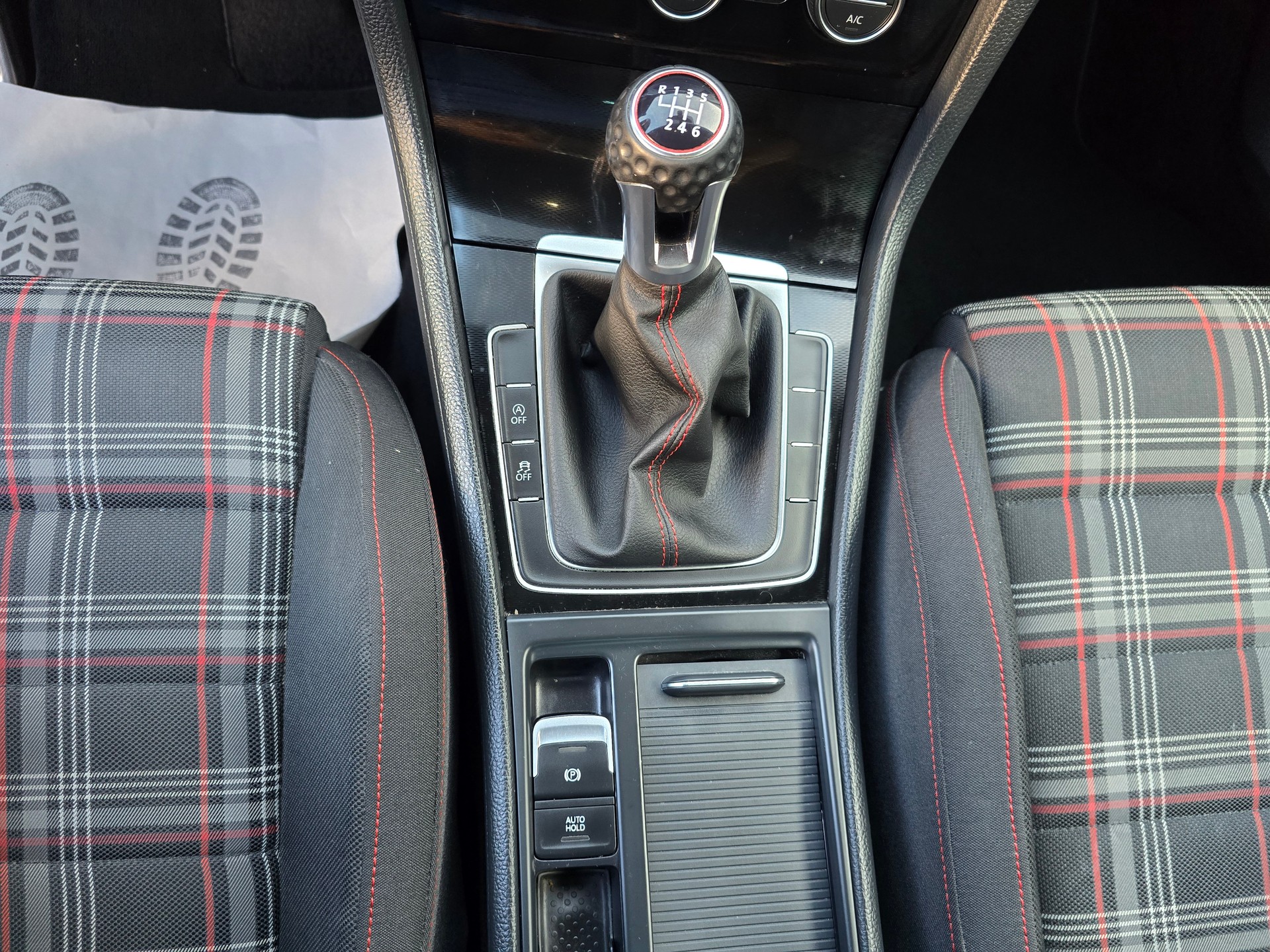 VW Golf 2.0 TSI GTI-image-19