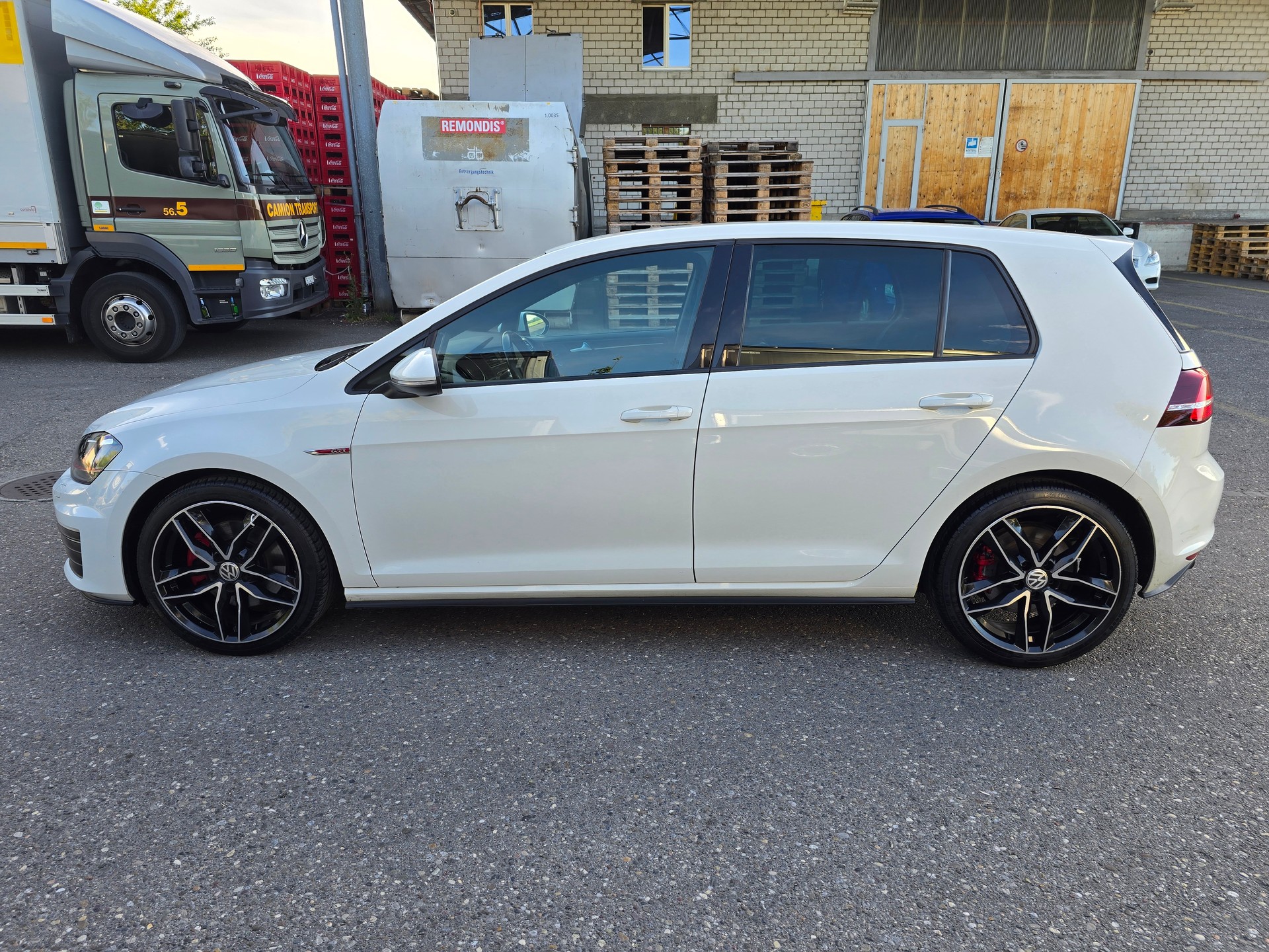 VW Golf 2.0 TSI GTI-image-7
