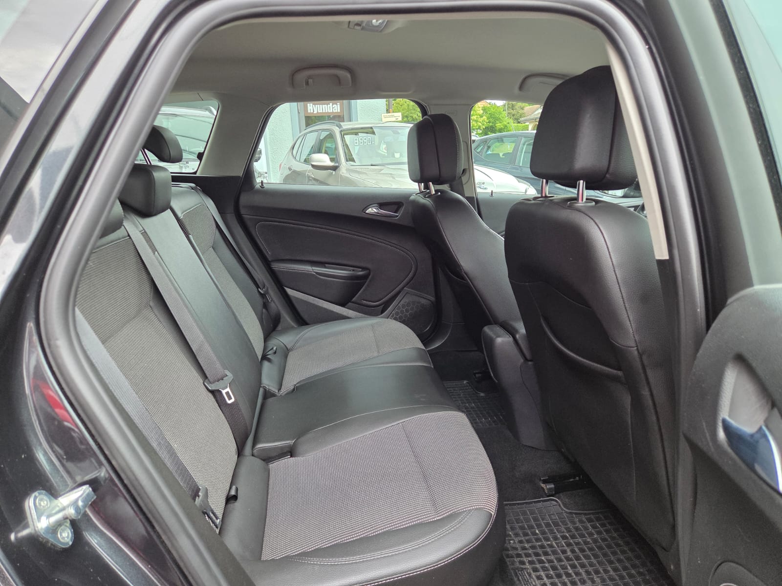 OPEL Astra SportsTourer 1.4i 16V Turbo Cosmo-image-13