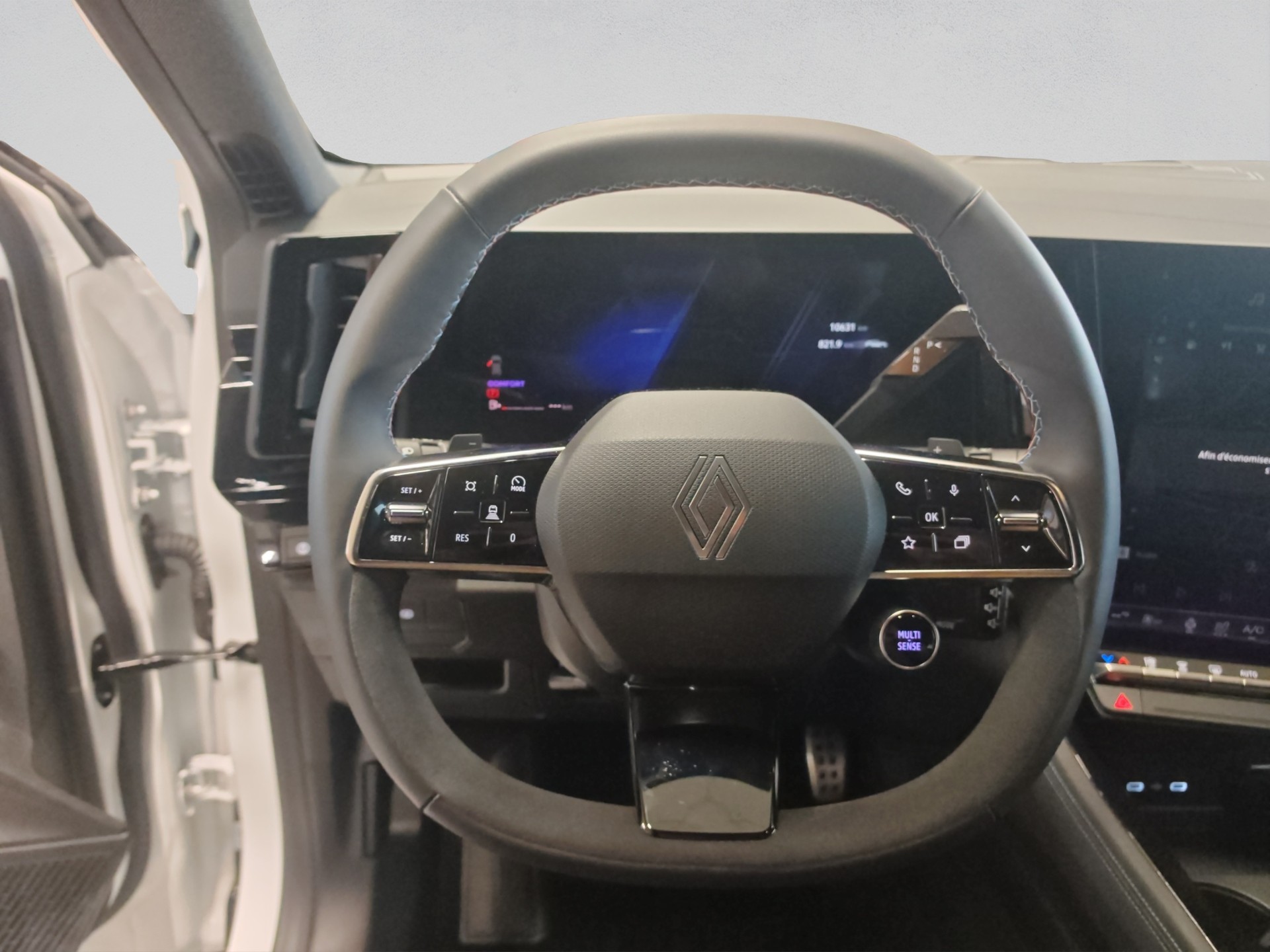 RENAULT Rafale 1.2 E-Tech Hybrid 200 Esprit Alpine-image-9