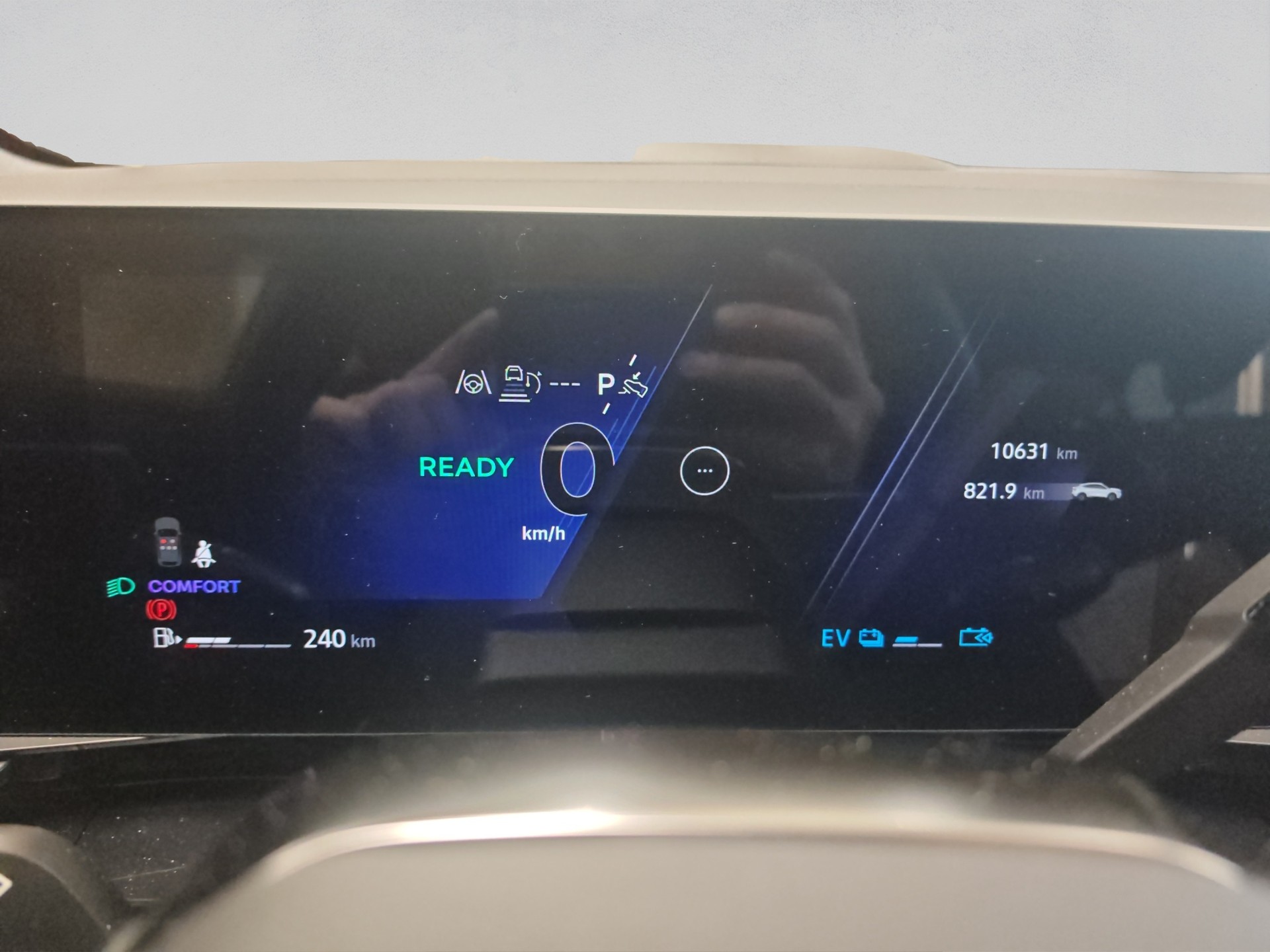 RENAULT Rafale 1.2 E-Tech Hybrid 200 Esprit Alpine-image-10