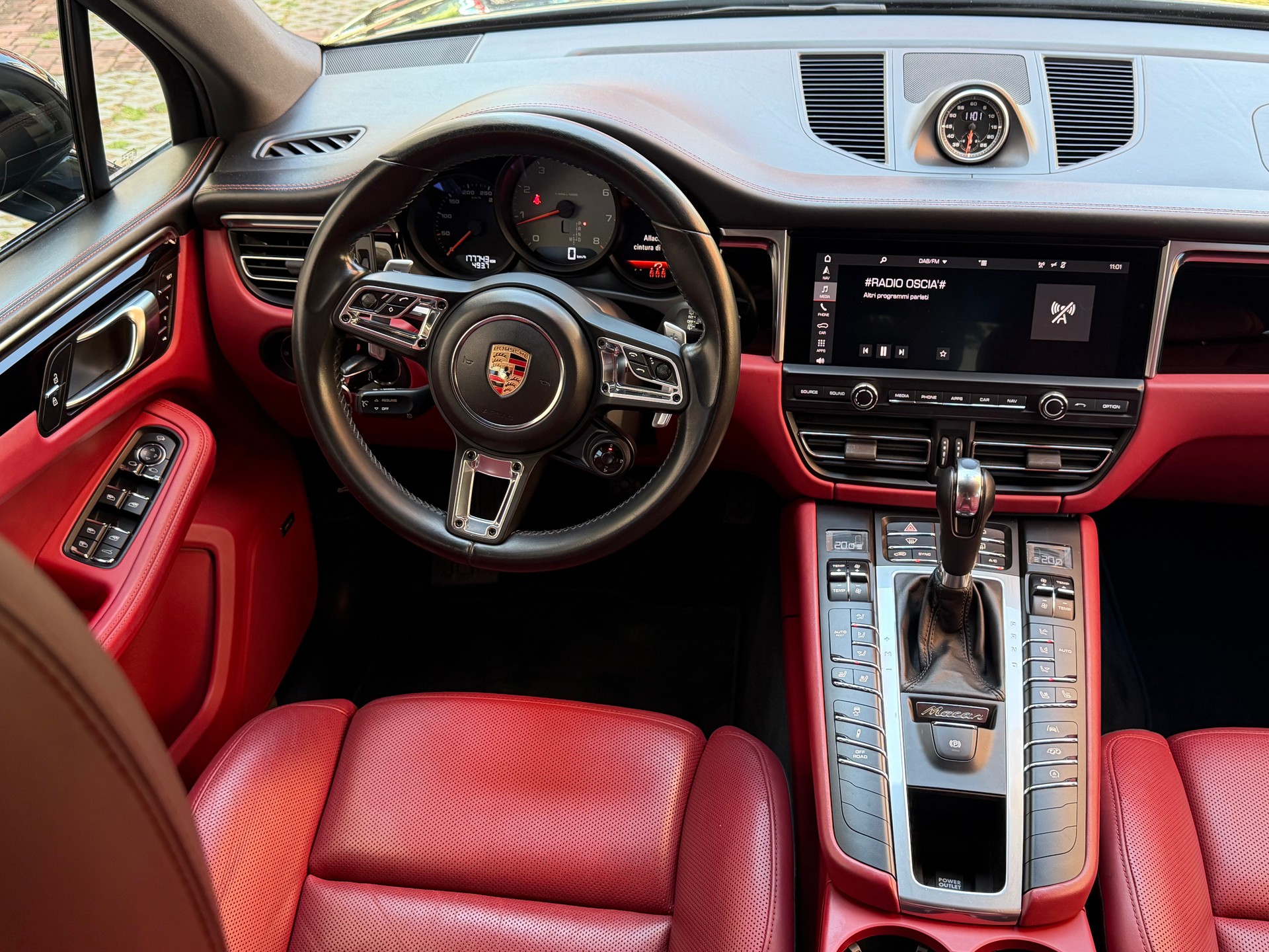 PORSCHE Macan S PDK-image-8