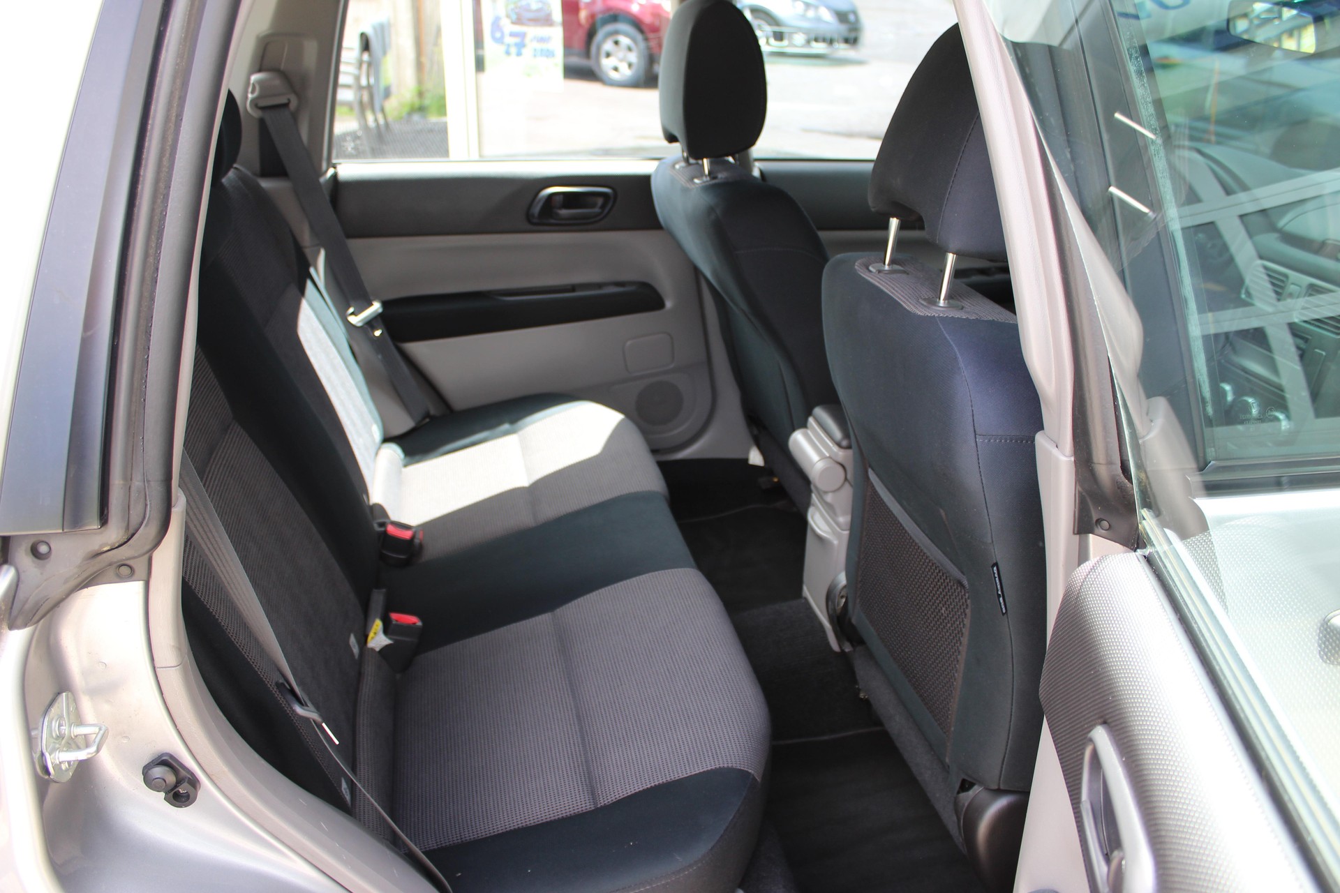 SUBARU Forester Station 2.0 X Swiss-image-7